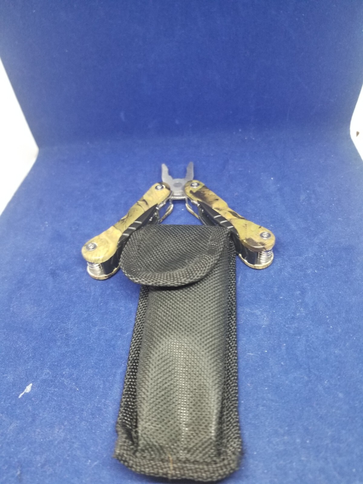 4″ 13-1 Multi-Tool Camouflage Handle with Black Sheath