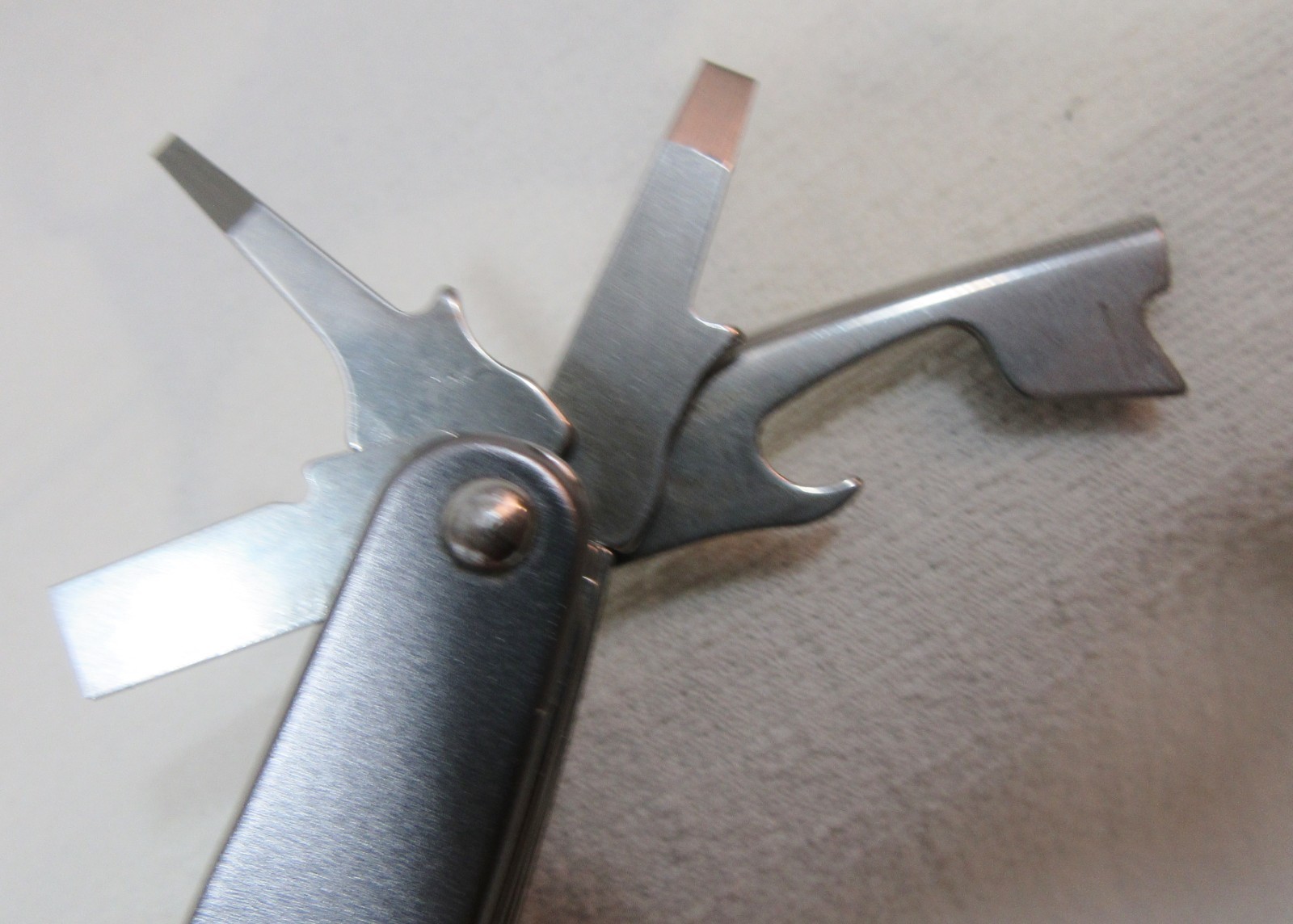 Leatherman Juice CS4 Multi-Tool EDC Hunting Camping Fishing Survival W/Sheath