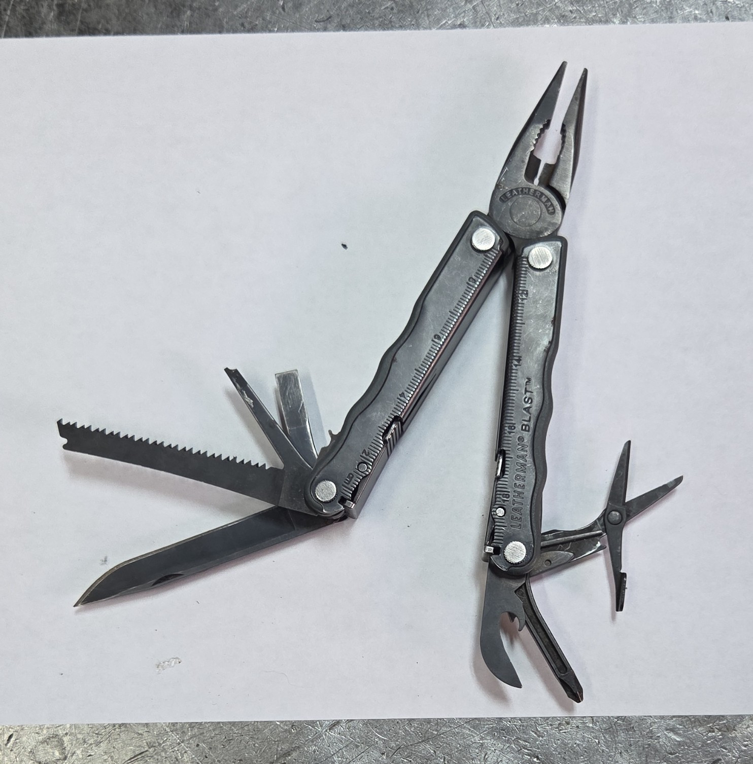 Leatherman Blast Multi-Tool 12 Tools Pliers Knife Saw File Scissors Locking