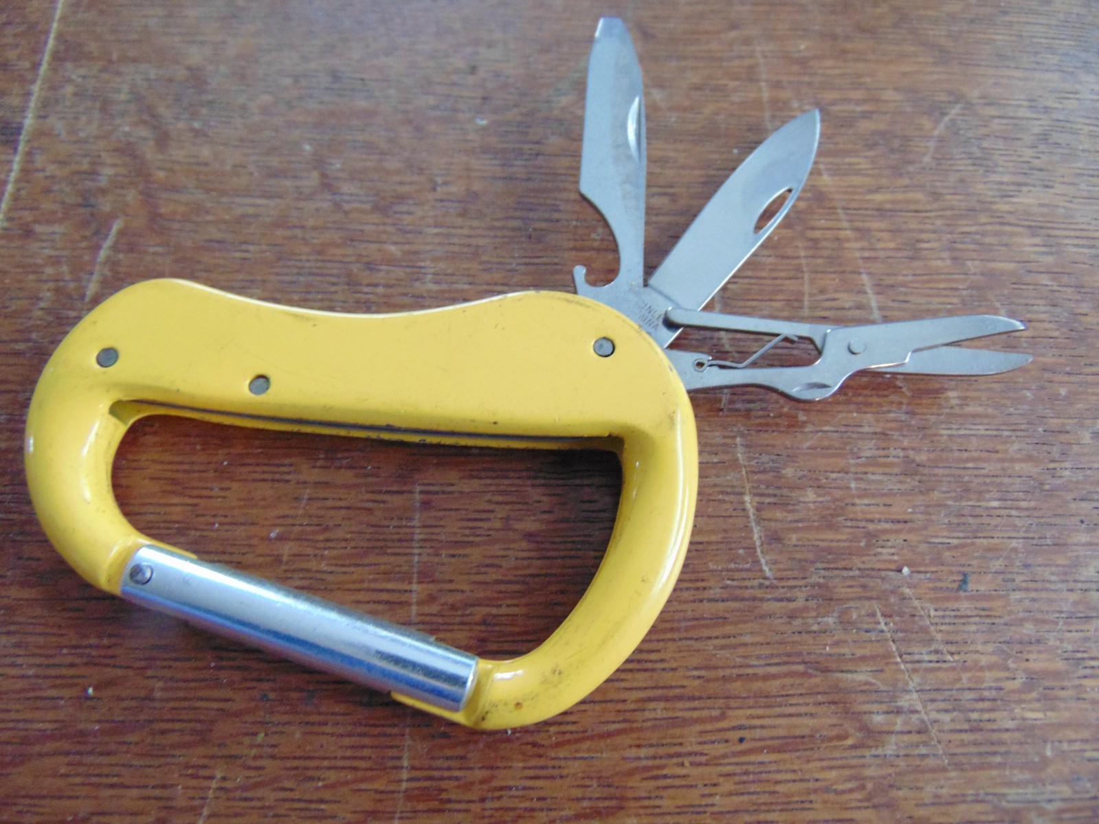 “CAT” MULTI TOOL KEY HOLDER-SPC -MADE CHINA