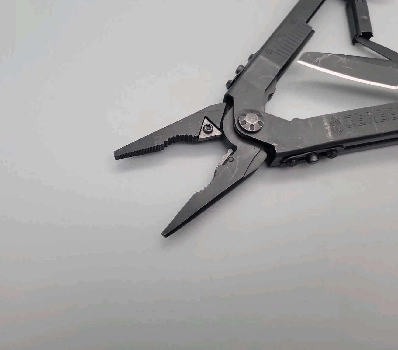 Gerber MP600-ST Multi-Plier Multi-Tool w/ Sight Tool – Black – DISCONTINUED