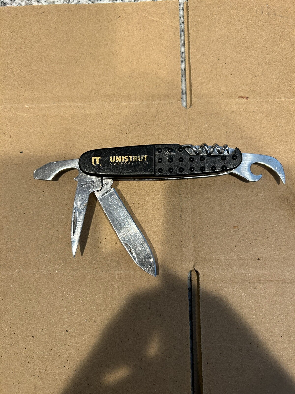 Multi tools – Lot of 4 – various engravings