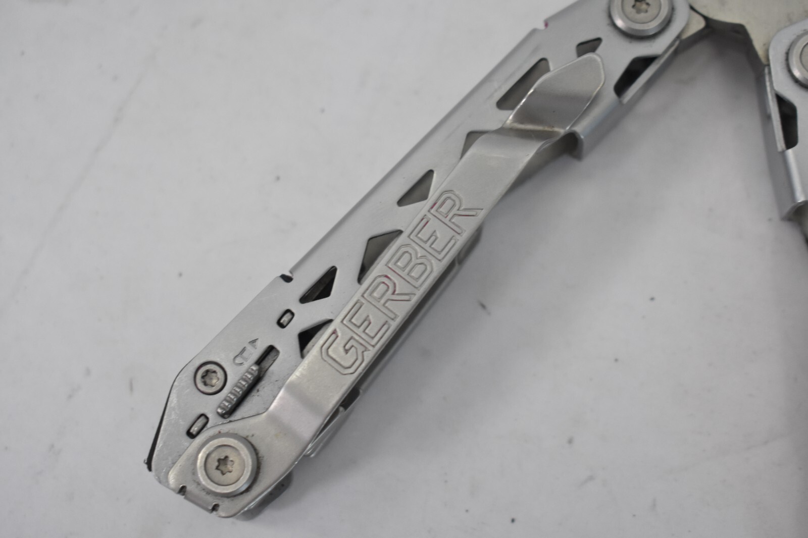 Gerber Gear 14 In 1 Multi Tool Knife Pliers Crimper Screwdriver Stainless Steel