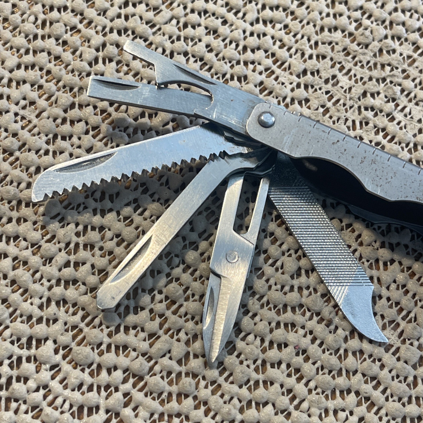 COAST MICRO TOOLBOX – Mutli Tool Knife Scissors File Bottle Opener Screwdriver