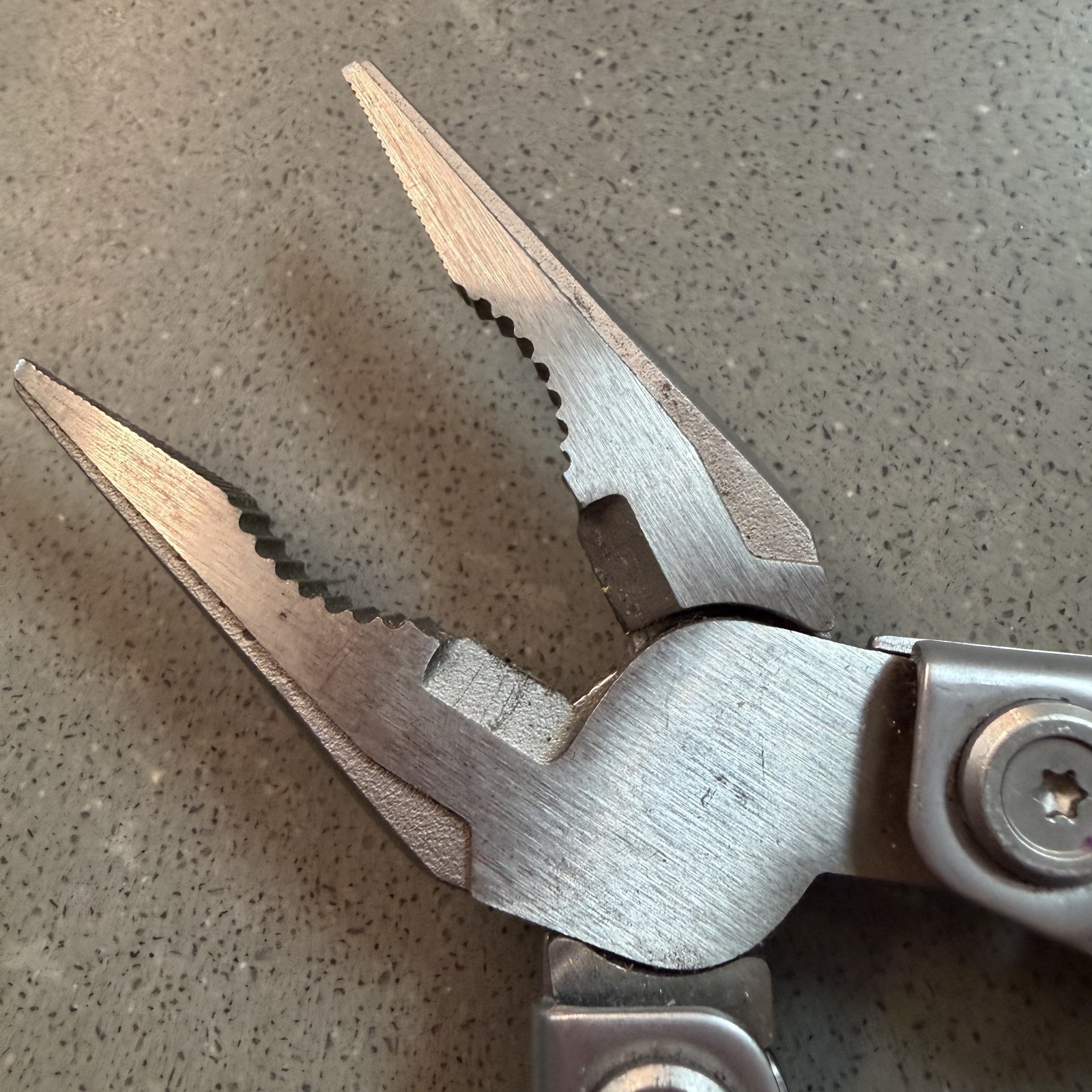 Gerber Suspension NXT Multi Tool Pliers Knife Screwdriver Stainless Steel