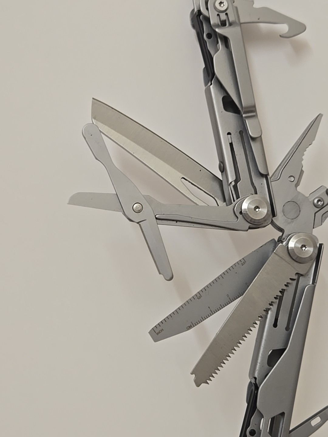 NexTool Flagship Captain Multi Tool Locking Mechanism Stainless Handles