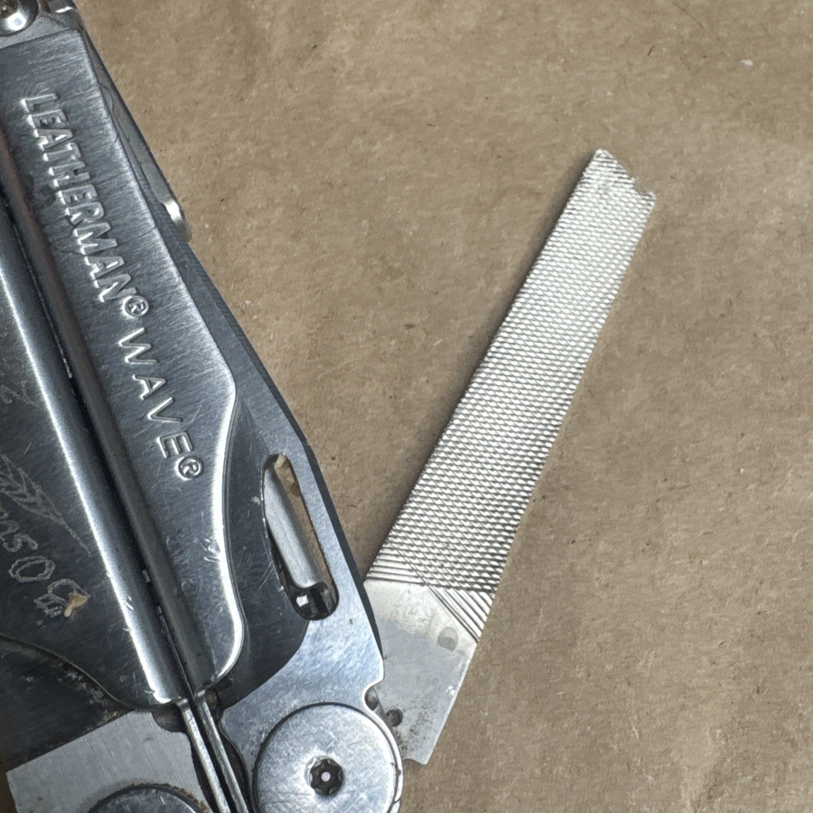 Leatherman Wave Silver Multi Tool Made in USA 18-in-1 Multitool Engraved