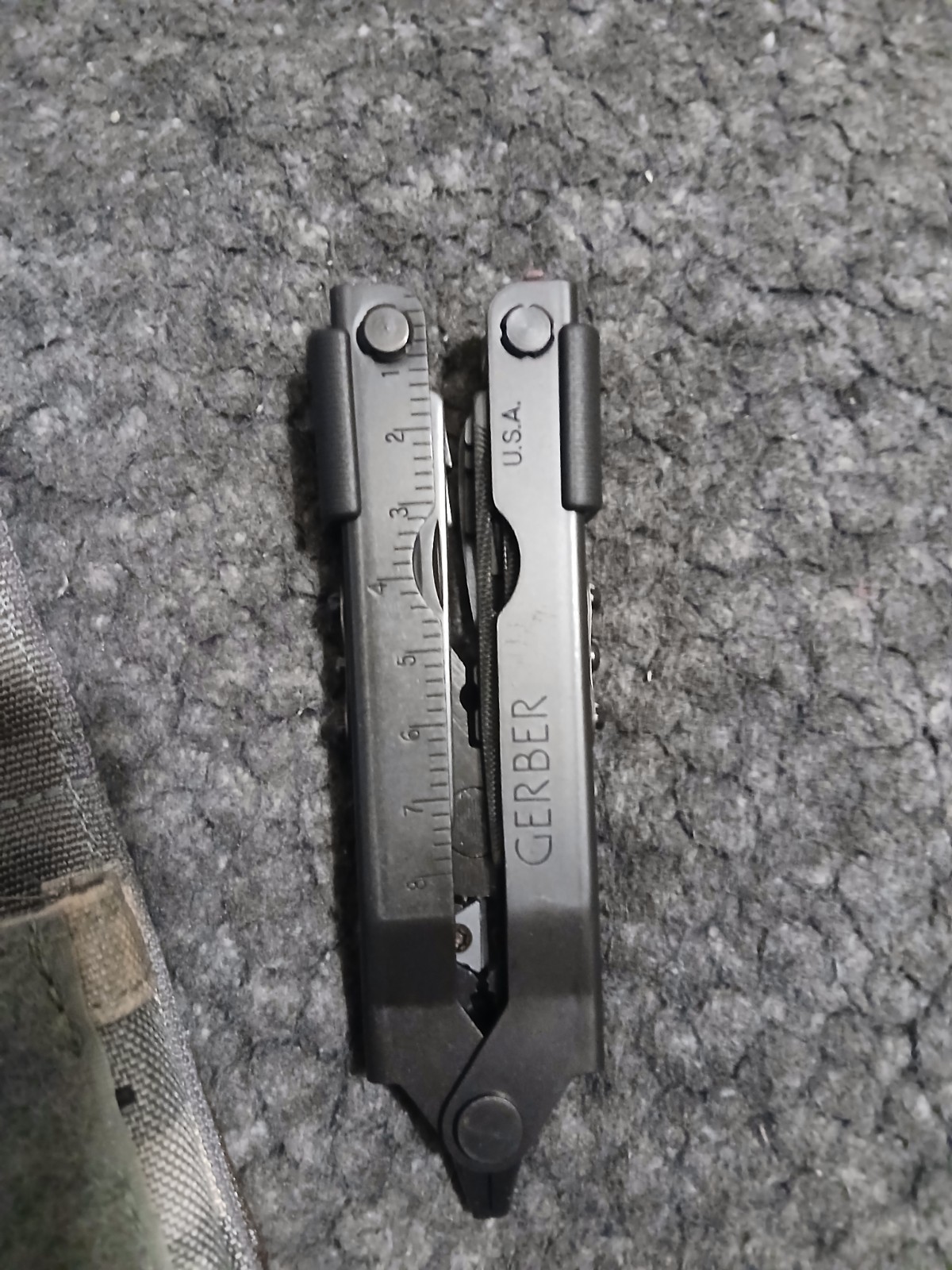 Gerber MP600 military issued multitool