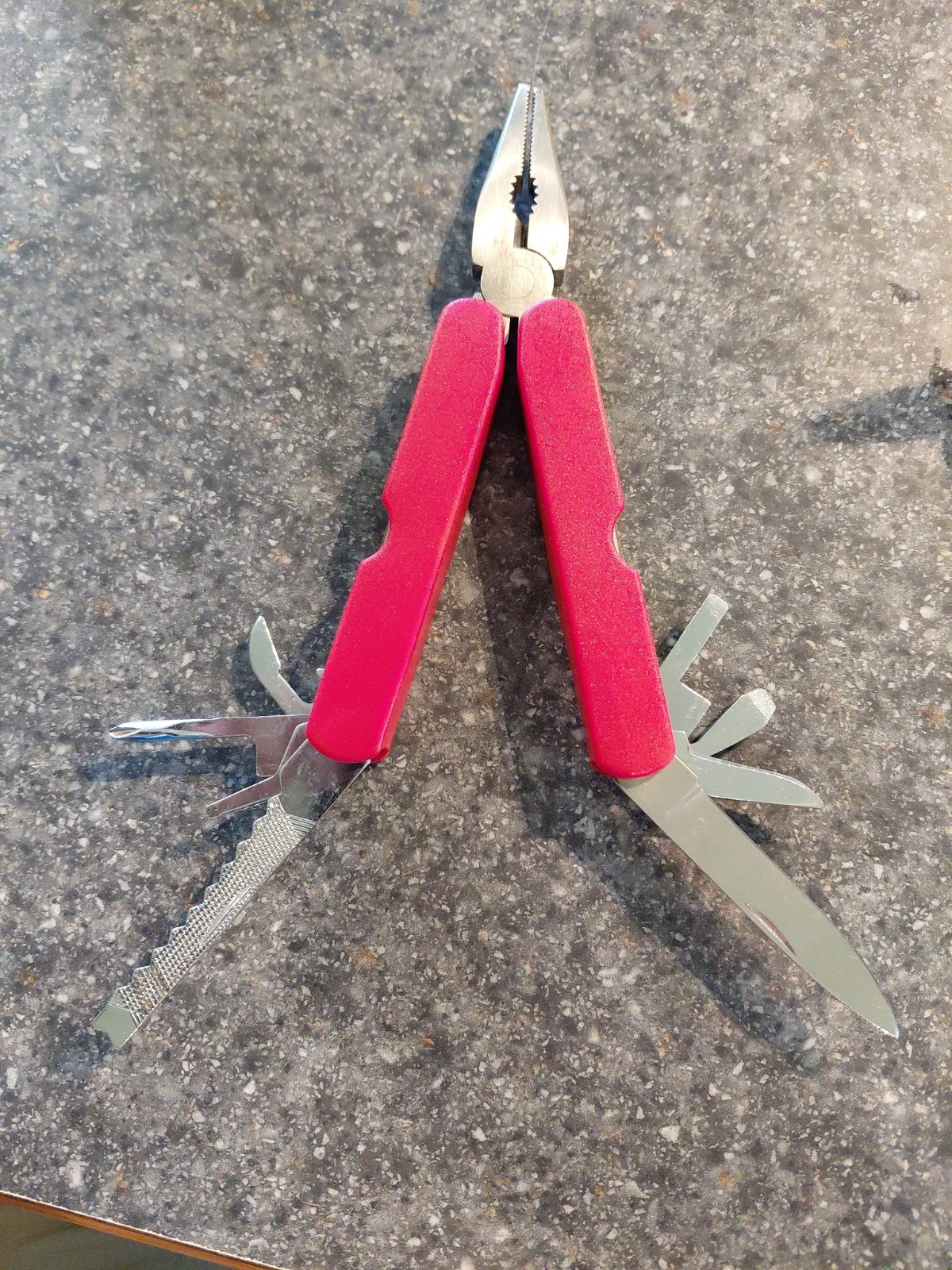 Multi-tool, unmarked
