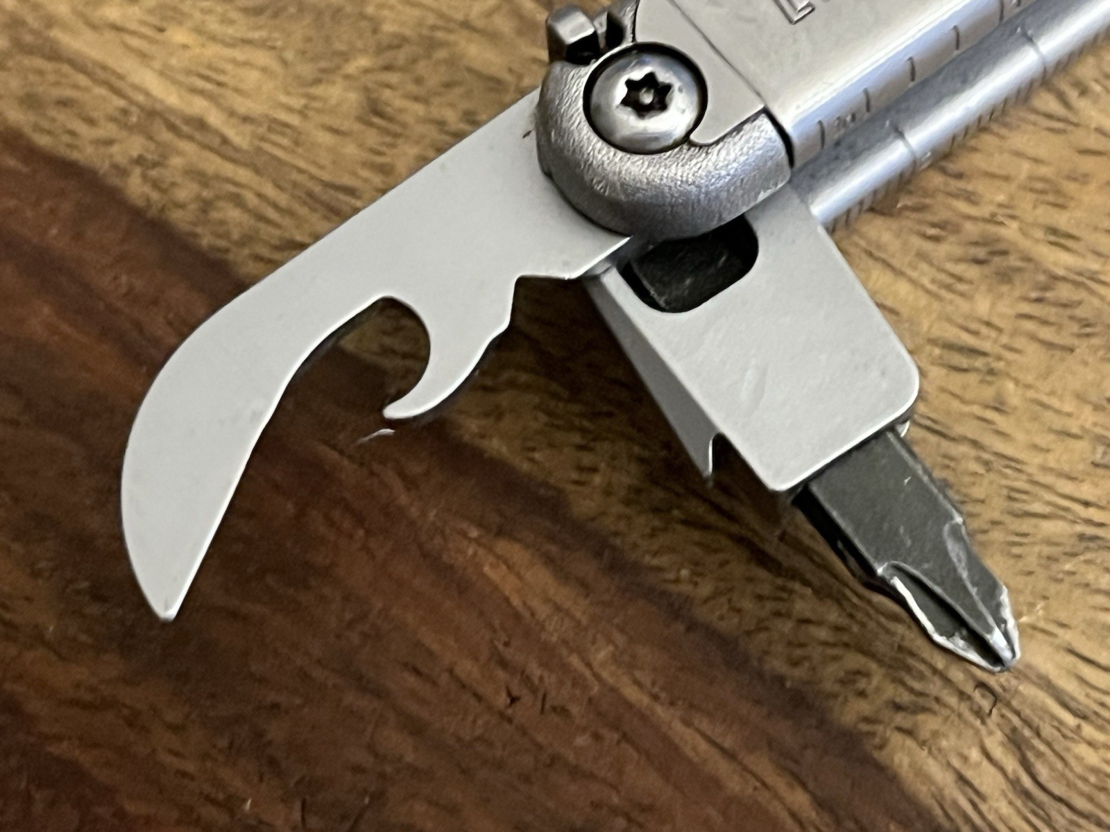 Leatherman Wave Multi-Tool Knife Great Condition!! w/New Molle Sheath ~TASKCo