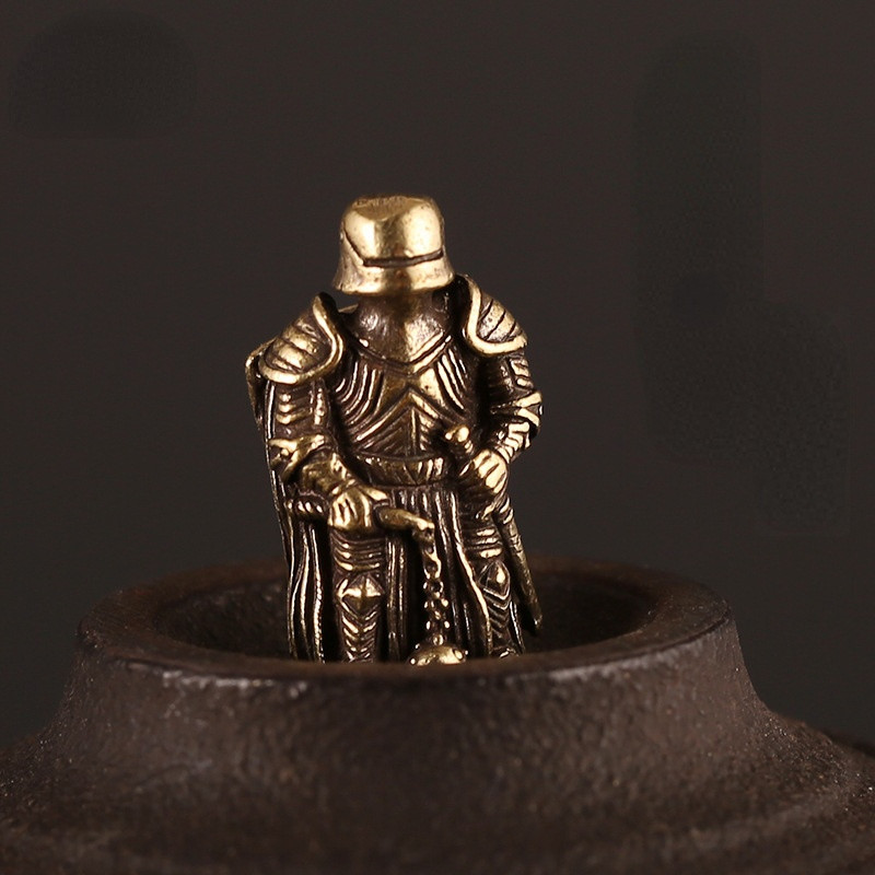 Creative Small Brass Knight Keychain Pendant Pendant EDC