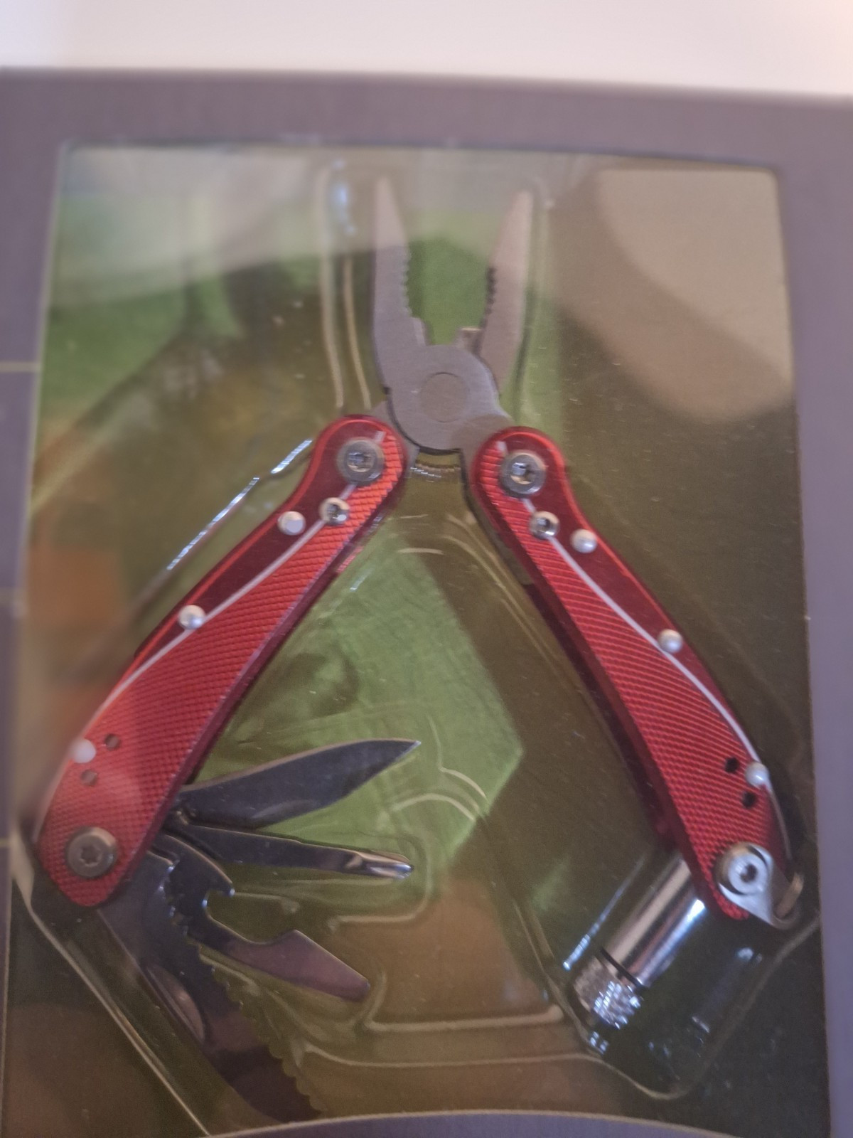 Reward Performance Multi-Tool red