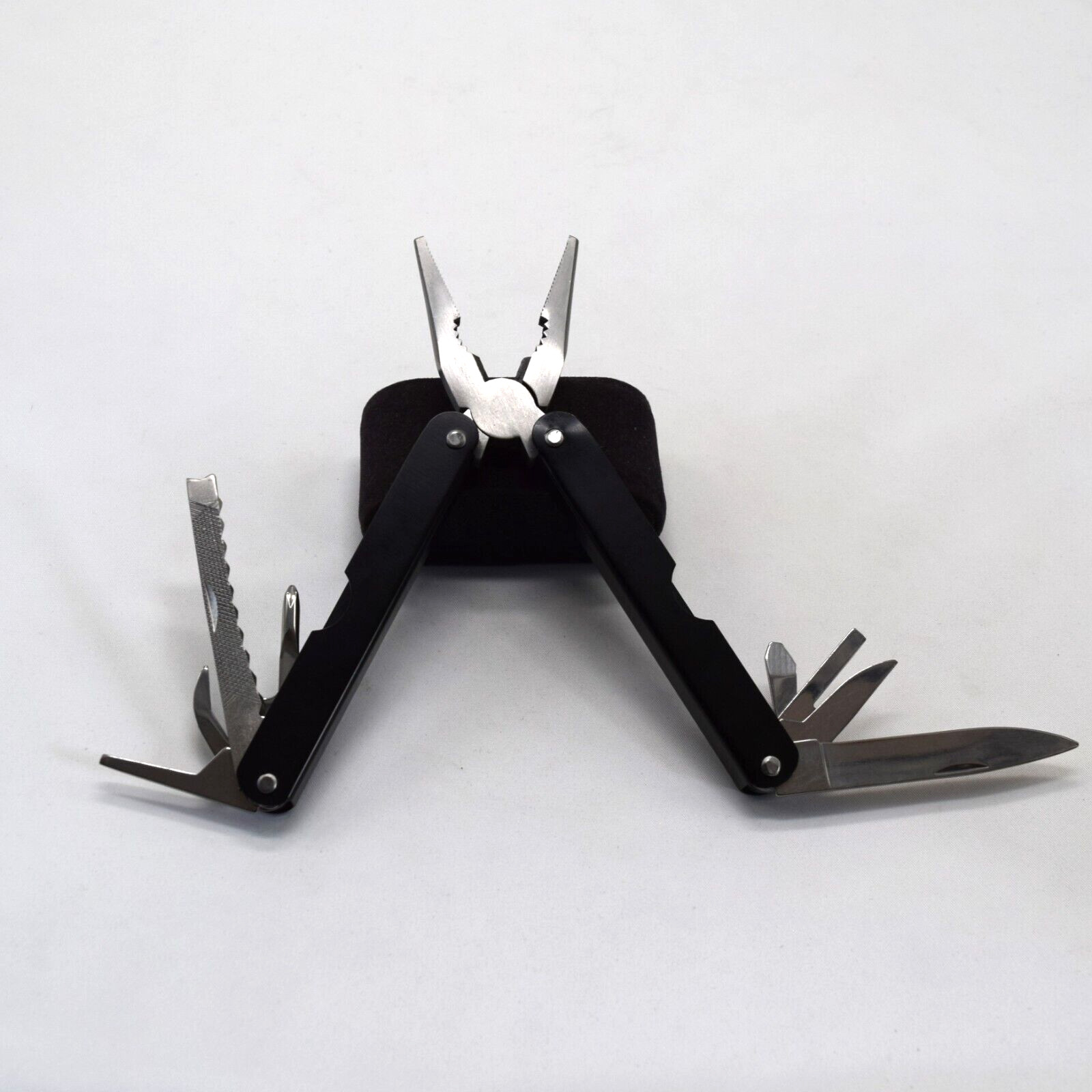 Minty Sharper Image Black Handle Heavy Duty Pliers Multitool
