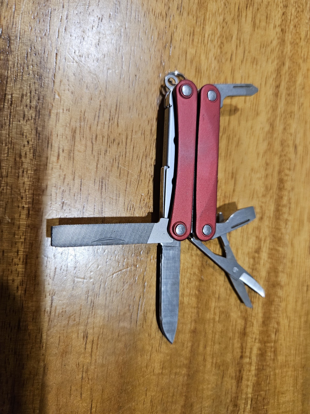 Leatherman Squirt PS4 Red Keychain Multi Tool Pliers Pocket Knife