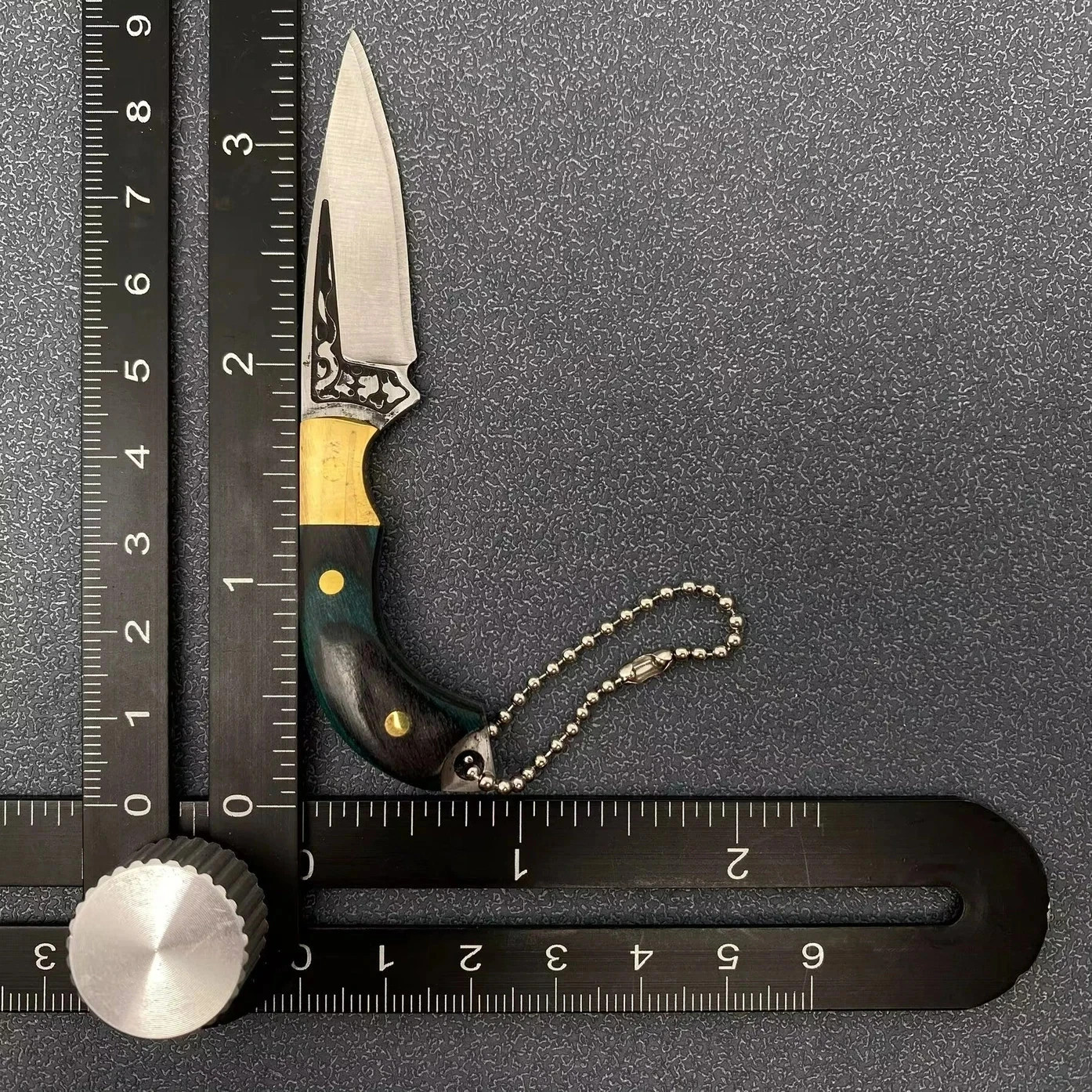 Mini Knife / Keychain – Wooden Handle