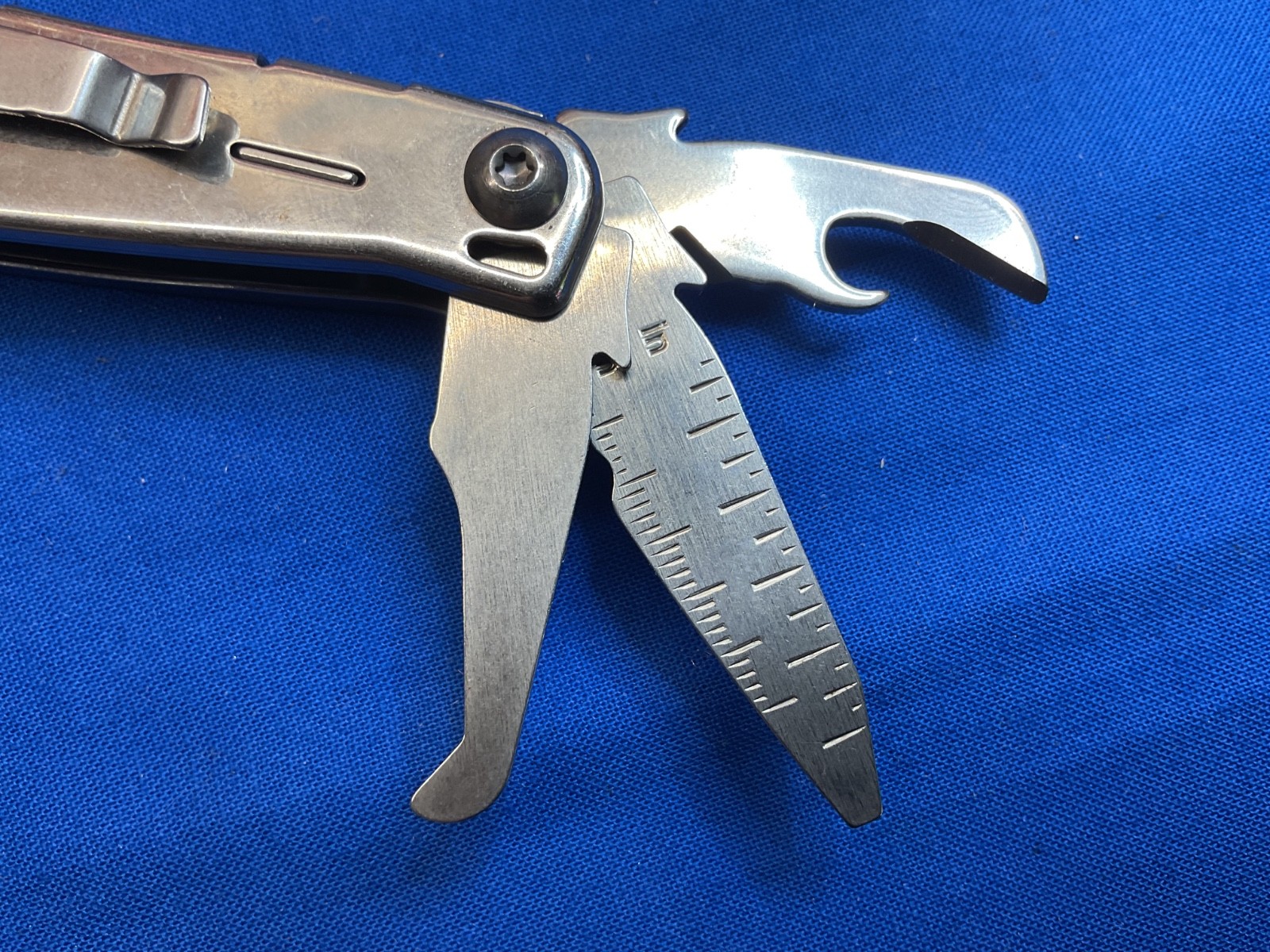 Leatherman Wingman Multi Tool Knife Pliers Camping Hunting Hiking 2022 Date Code