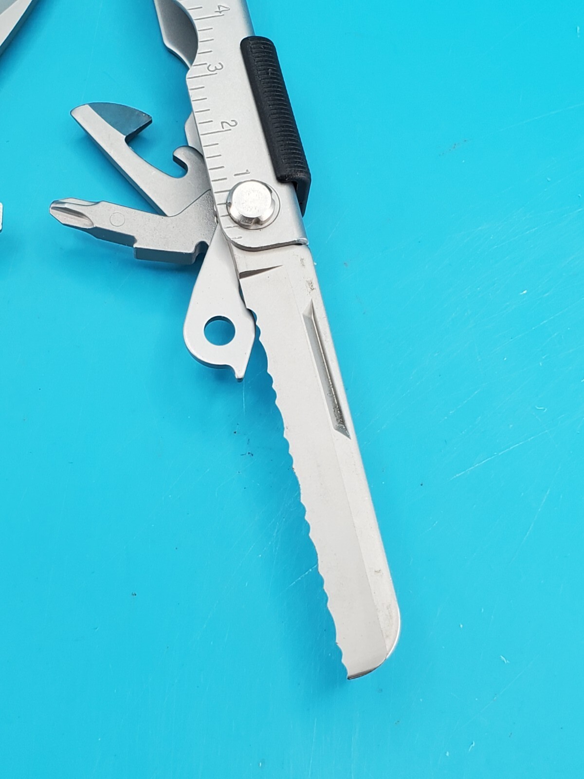 Gerber MP600 Silver Multi-Tool Needle Nose Pliers! EXCELLENT!