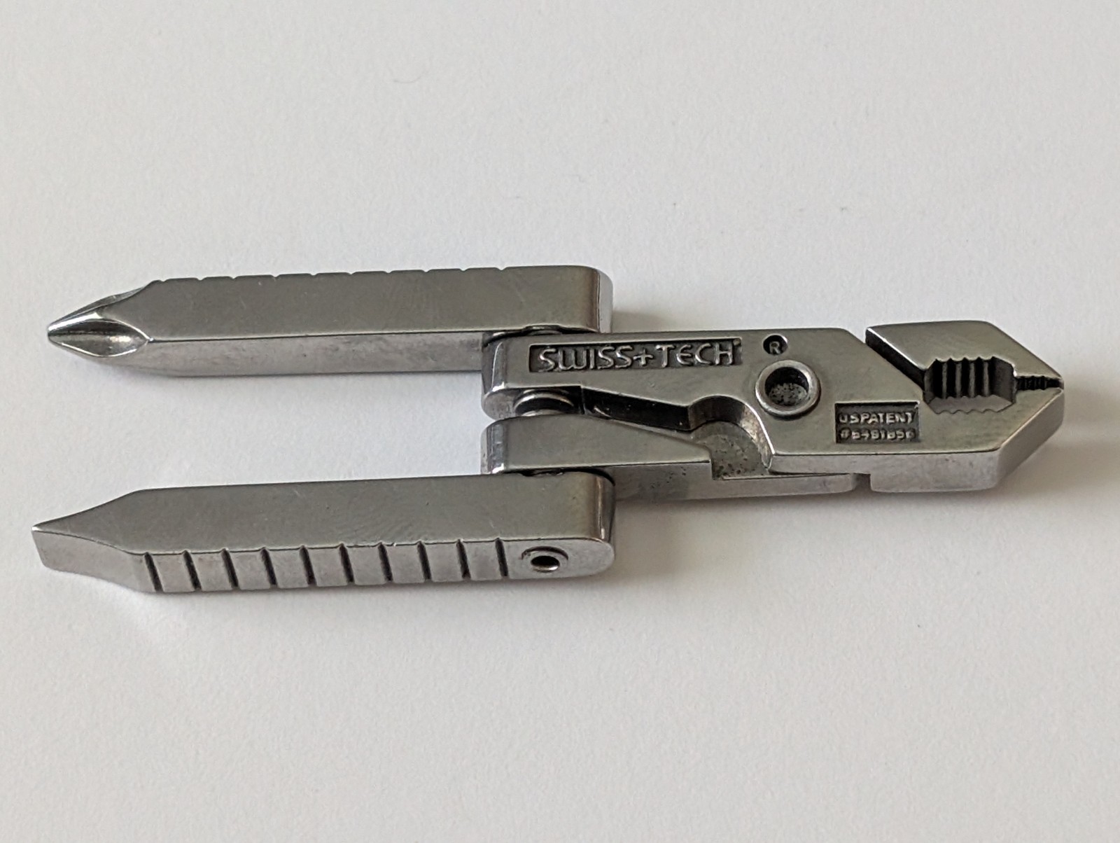 Vintage Swiss+Tech Foldable Screwdriver, Flat, Philips & Plier Pocket Tool 1.75″