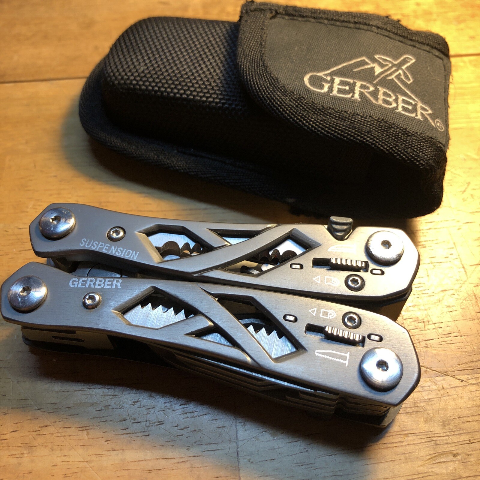 Excellent Gerber Suspension Multitool Multi-Plier Tool 22-01471