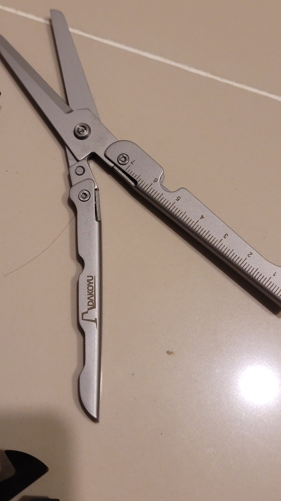 Dakoyu multitools with carabiner