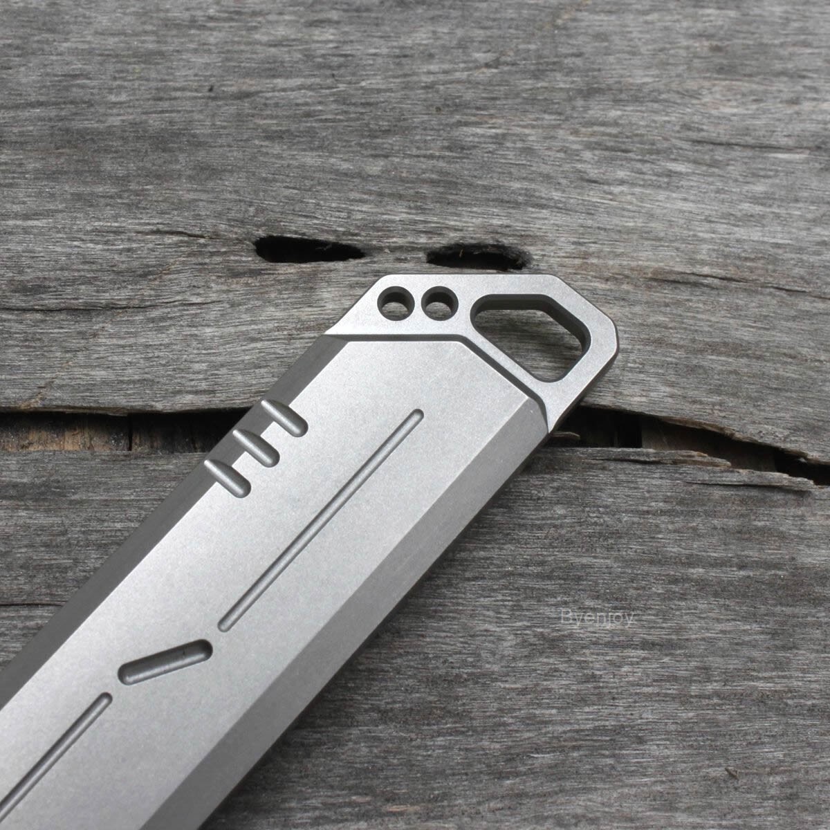 Titanium Crowbar Pry Bar Pocket EDC Pocket Tool Bottle Opener Pendant Open Box
