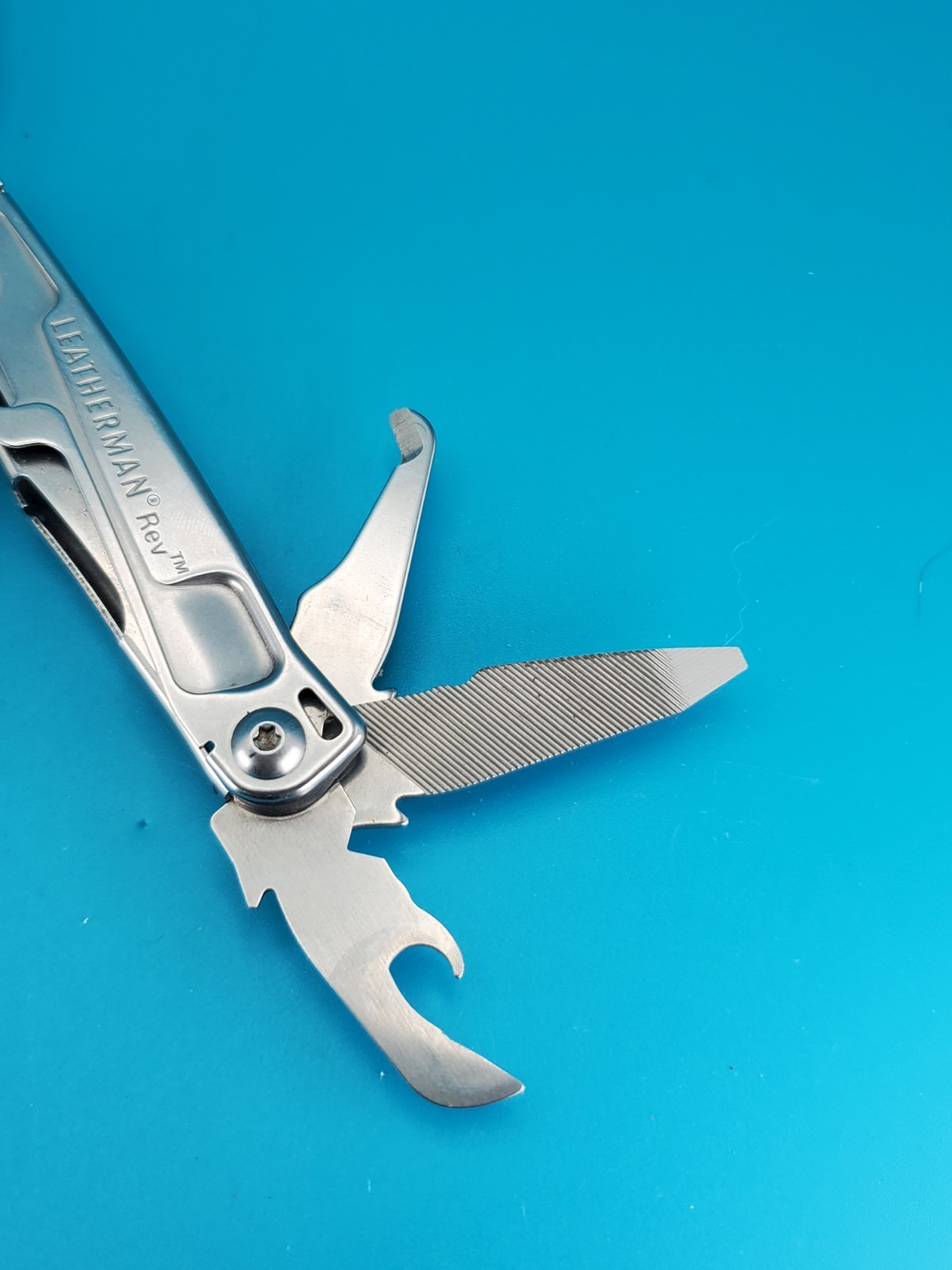 Leatherman Rev 3.8″ Multi-Tool, Stainless! *LOCAL 32*