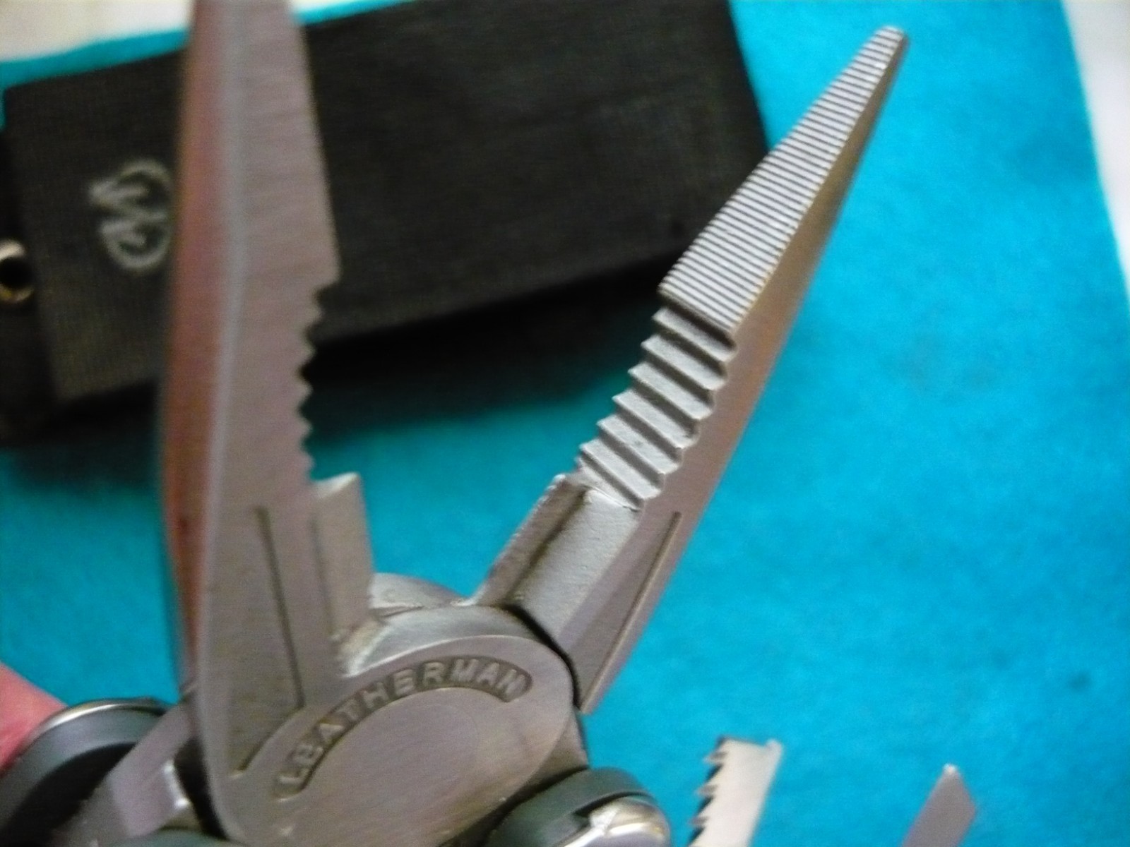 ***Leatherman Core Multitool New With MOLLY Sheath-0409 DATE***