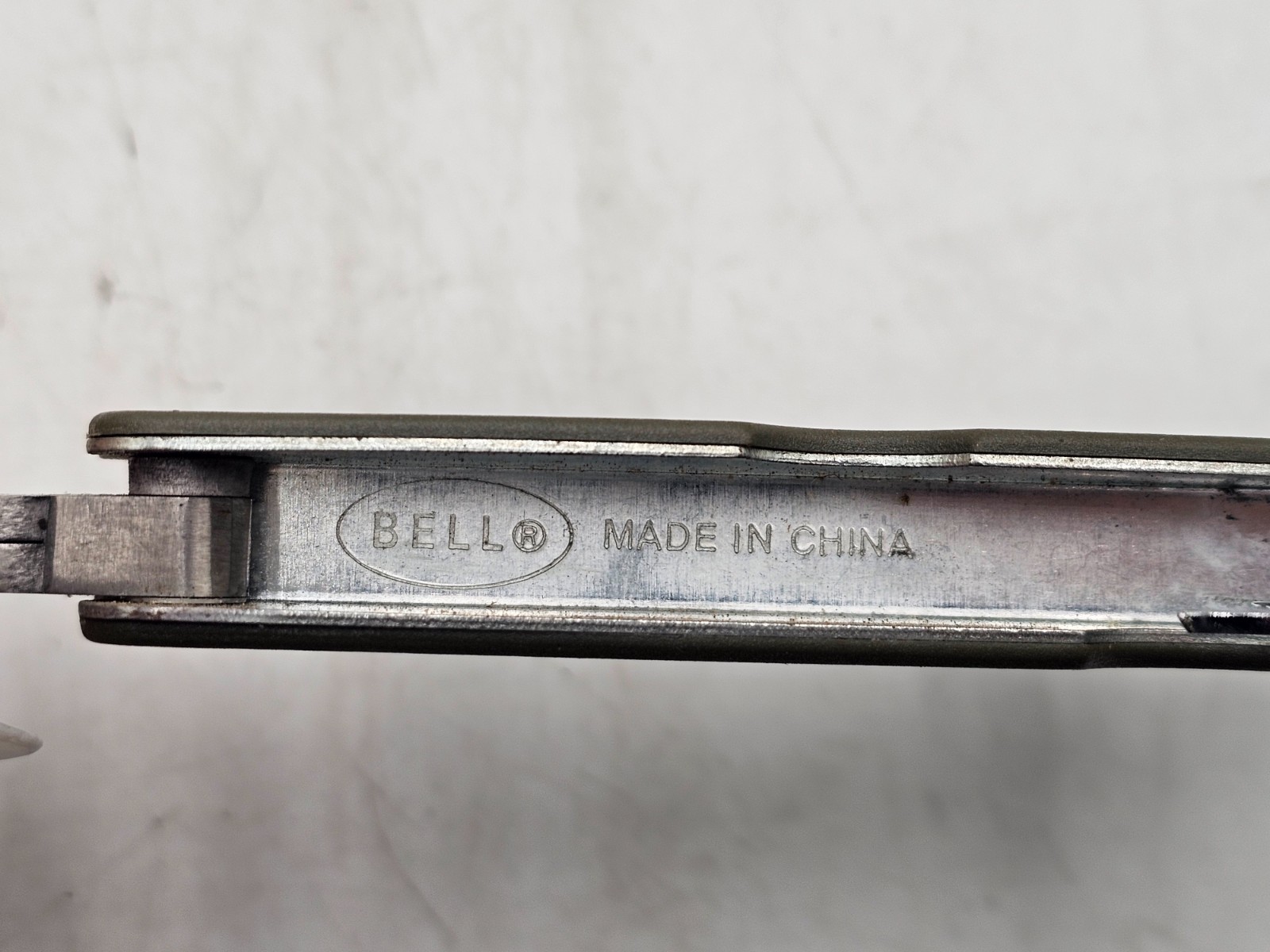 Bell Brand – Mat Gray 4” Steel Multi Tool with Pliers, Knife, Sm Screwdrivers