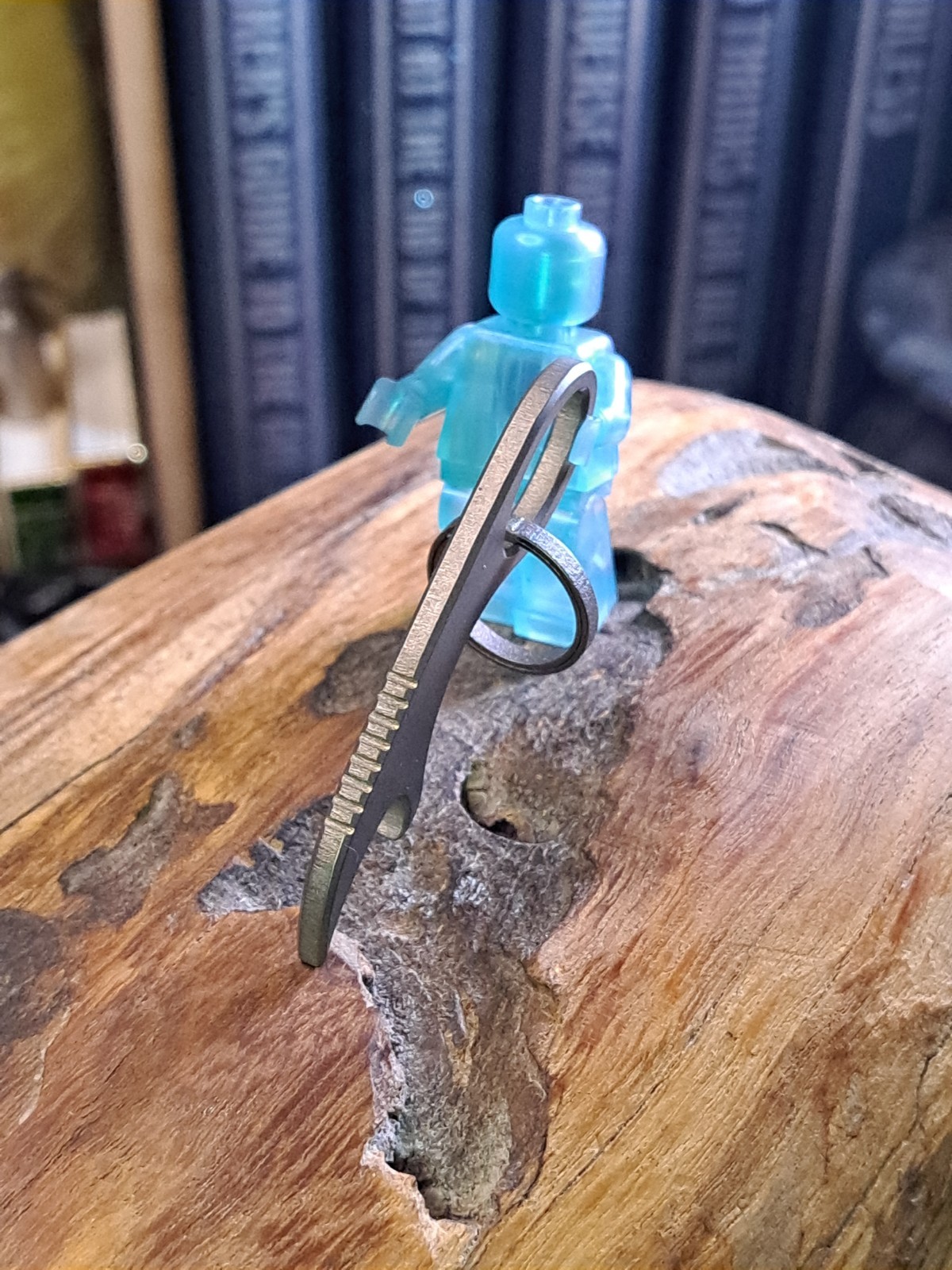 MINIMALIST TITANIUM KEYCHAIN CLAW BOTTLE OPENER