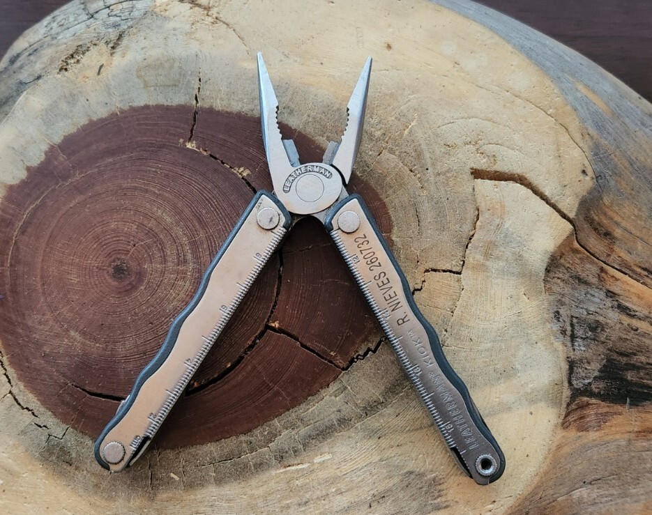 Leatherman KICK Multi Tool Multitool Knife – Great Condition – G33