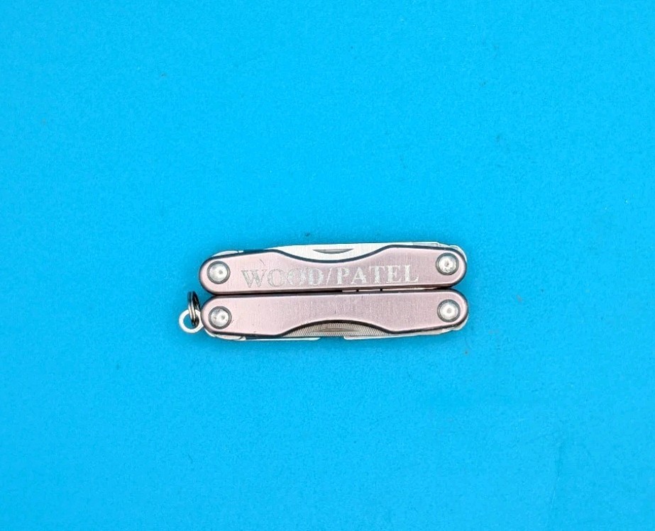 Leatherman Squirt P4 Multi-Tool, Key Ring, Retired, GRAY! *WOOD/PATEL*