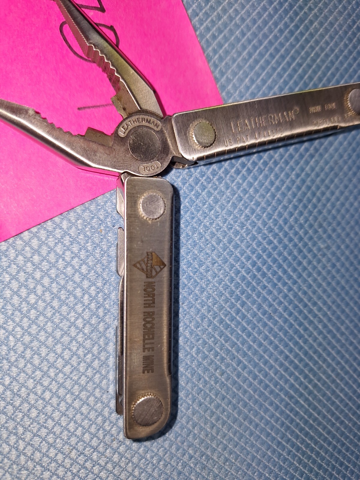 1 Leatherman Mini-Tool Vintage Rare Multi Pliers Knife LOT 704