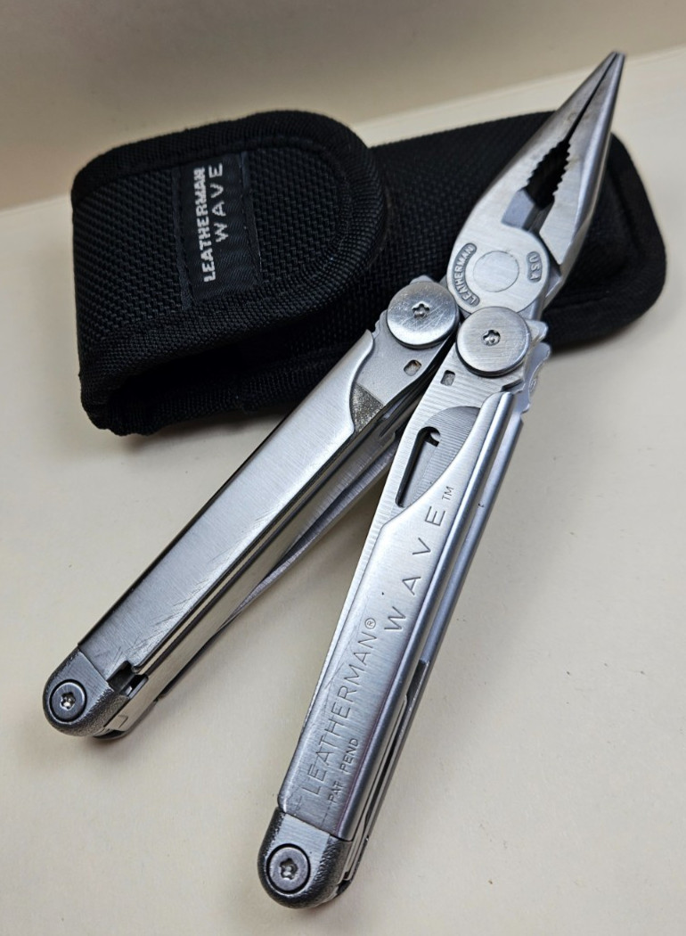 Leatherman Wave Original Multi Tool Knife Pliers with sheath Excellent
