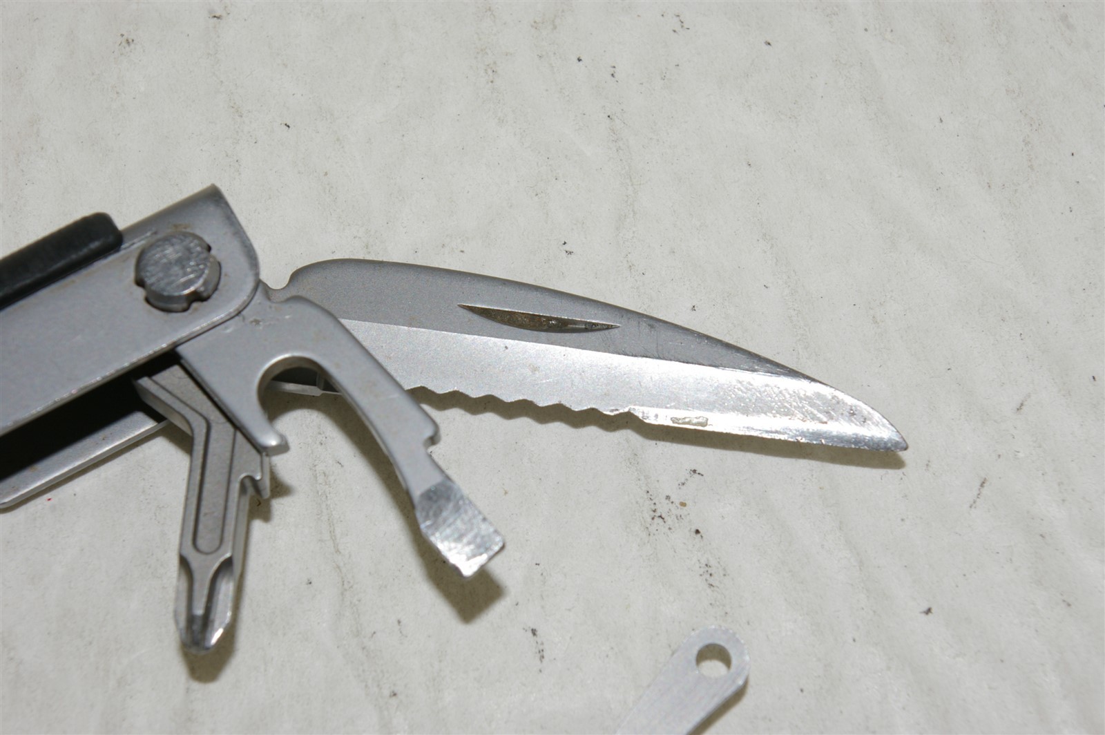 Gerber MP400 Compact Sport Multi-Tool Multi-Plier Stainless Silver