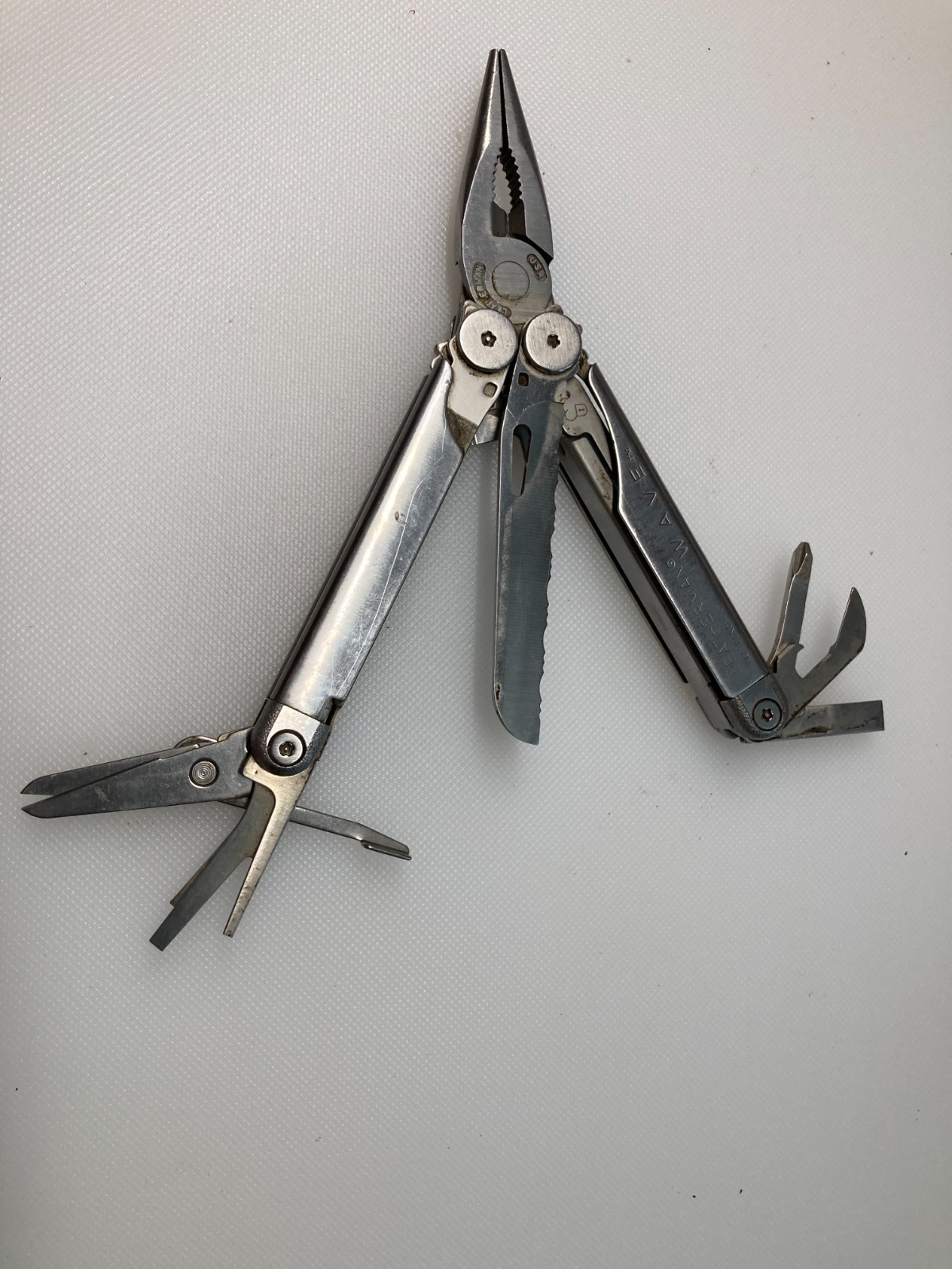 Leatherman Wave Multi-Tool, Knife, Pliers, Stainless, USA -BROKEN KNIFE BLADE