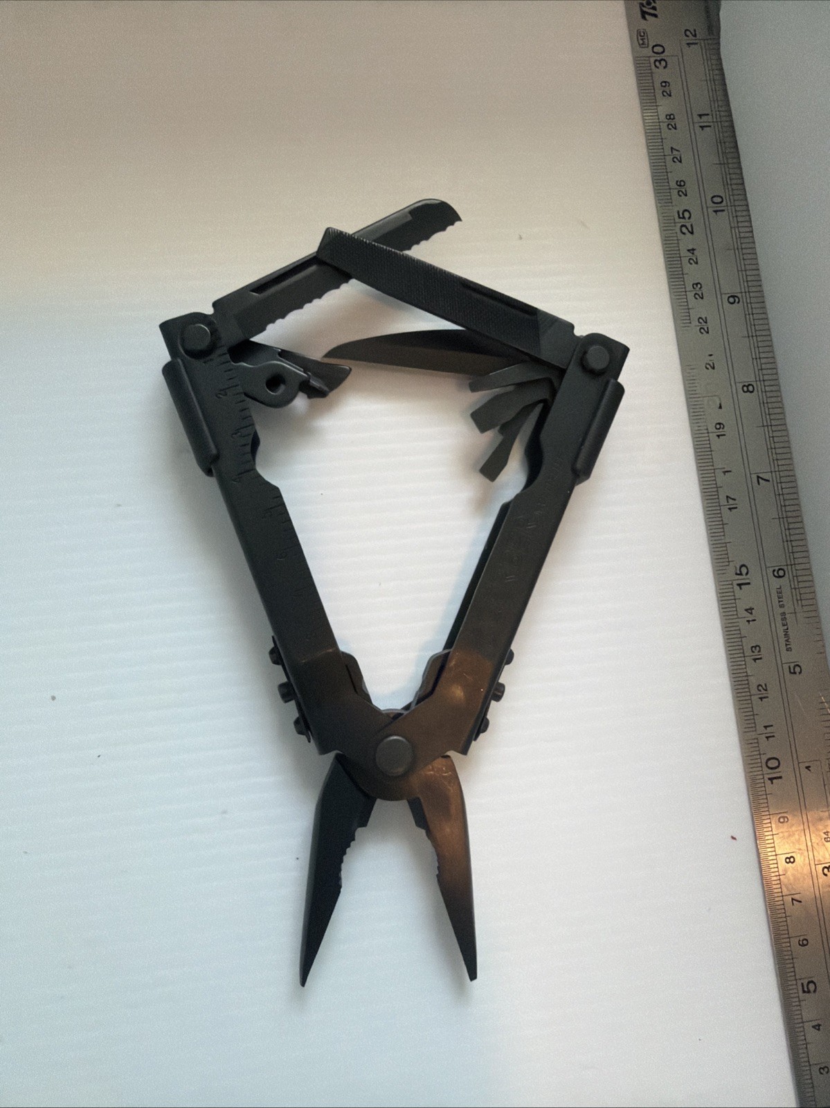 Gerber MP 600 Multi-Tool Pliers with Sheath Black Super Nice