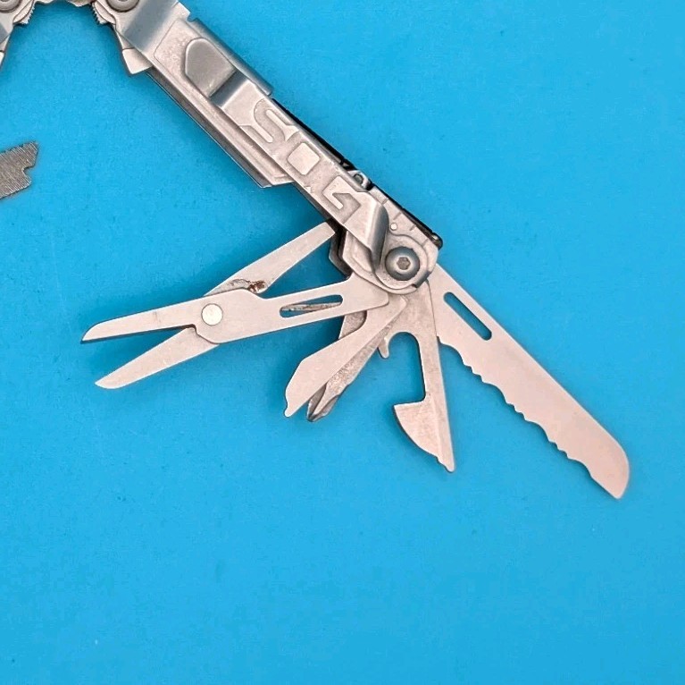 SOG PowerPint Tool Compact Lightweight Silver Multi-Tool!