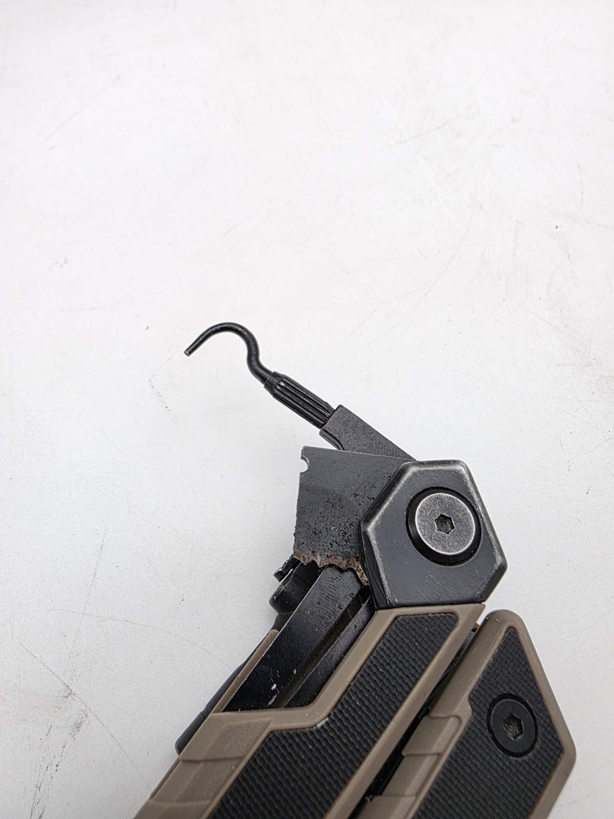 Real Avid AR15 Folding Multi-Tool Knife Plier Tactical. Broken Blade