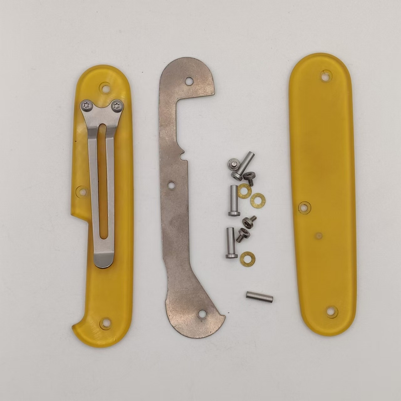 1 Pair ULTEM PEI Scales with Pocket Clip for 91mm Victorinox Swiss Army Knife