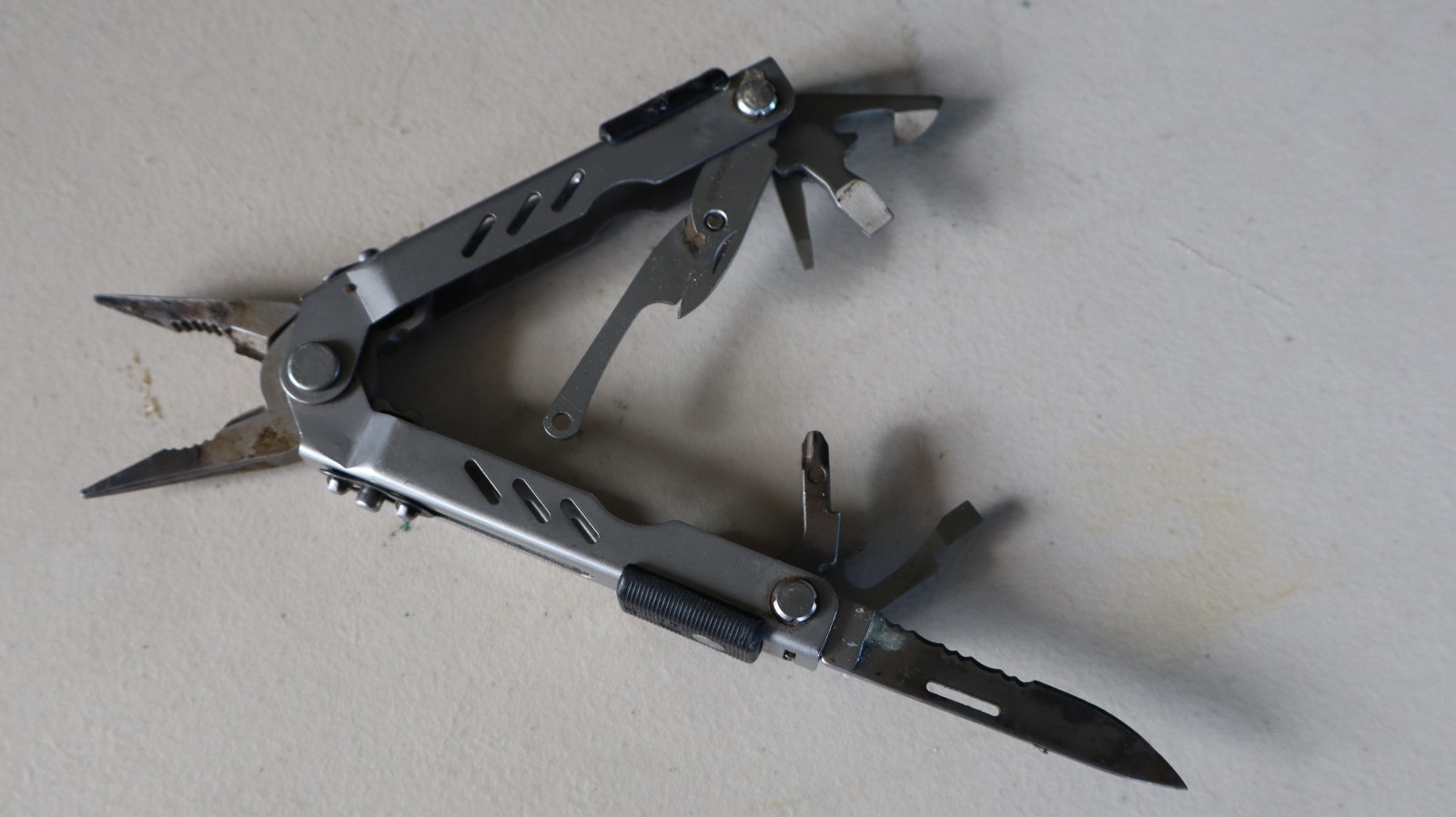 Gerber Compact Sport Multi-Tool 11 Tool Plyers Screwdriver etc. d7