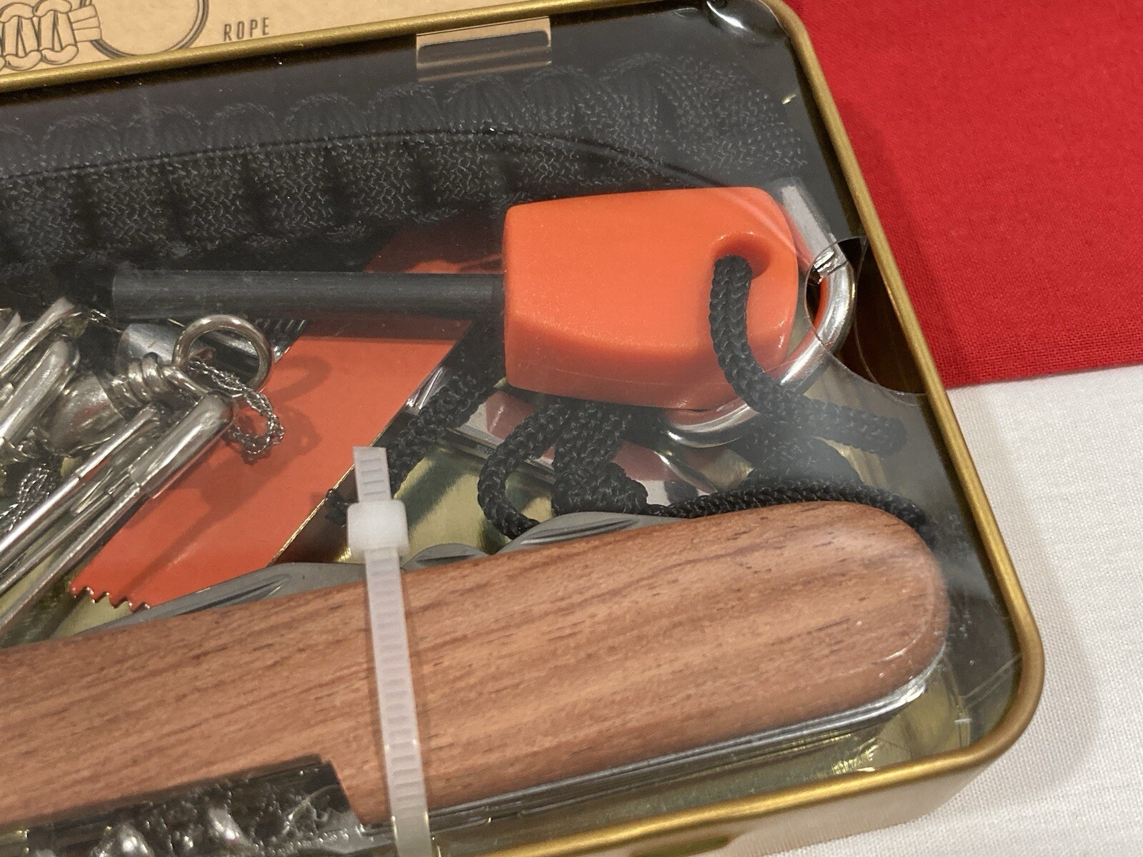 NEW The Gentlemen’s Hardware Survival Tool Kit No 358 *Includes Six Accessories*