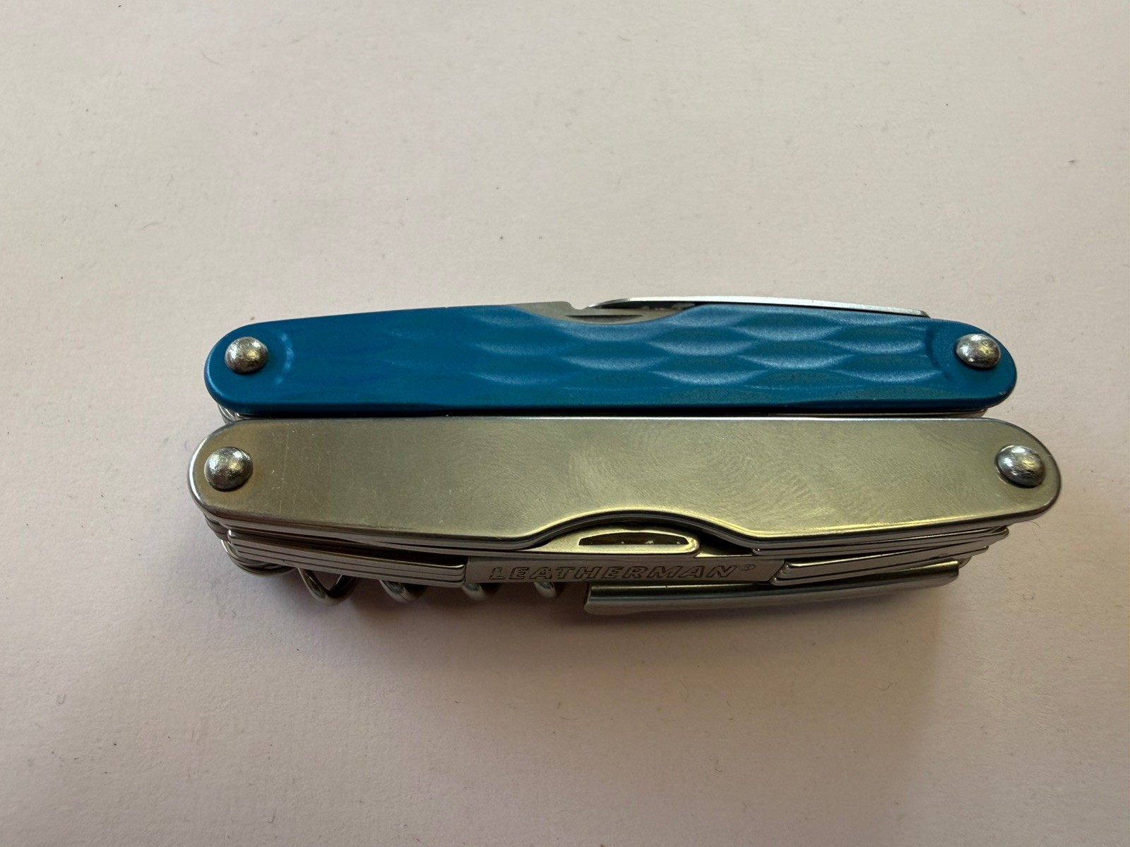 Leatherman Juice CS4, Great EDC – Rare, Discontinued Blue Gen 2