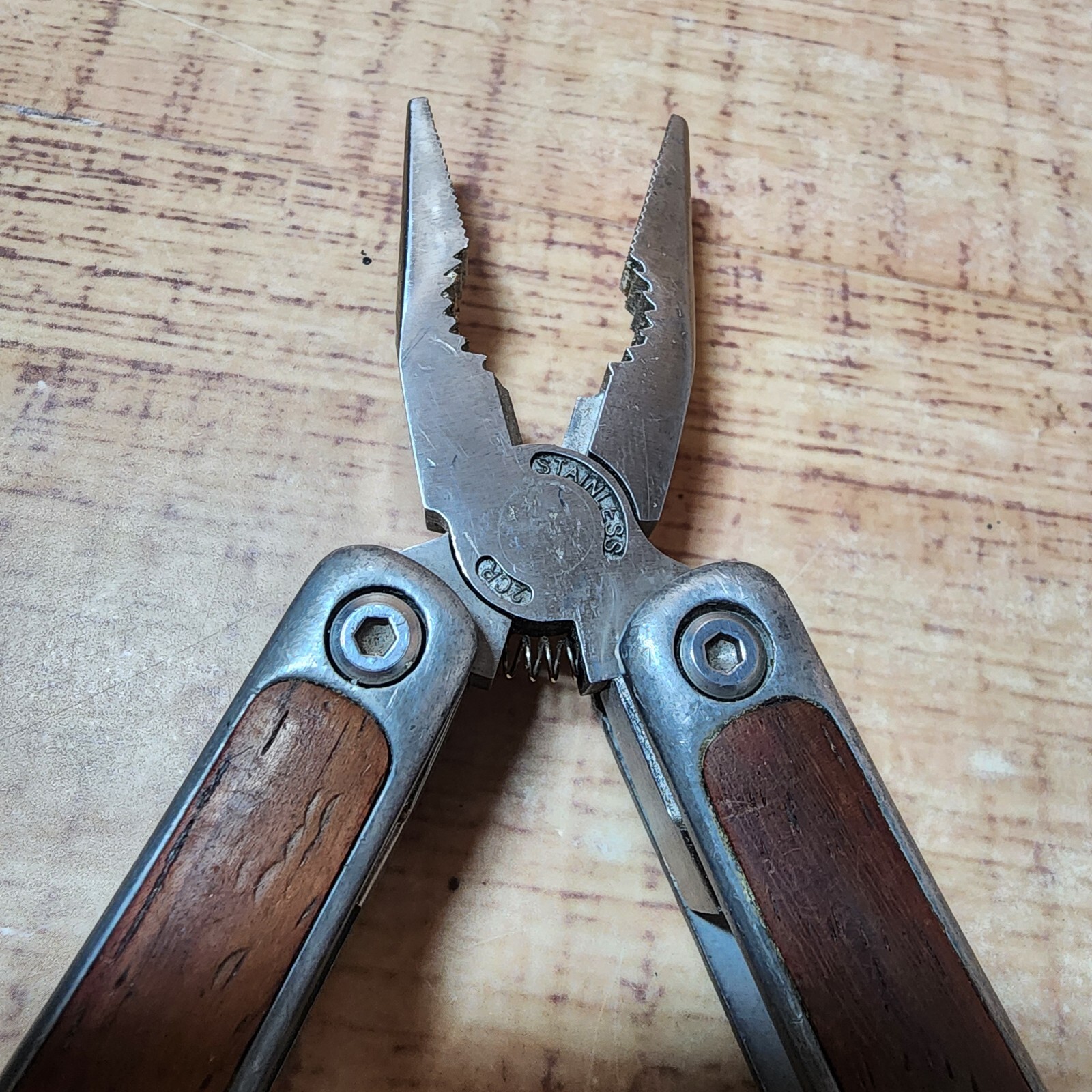 Buccaneer Multi-tool with Flashlight and Pliers Wood Inlay Handle