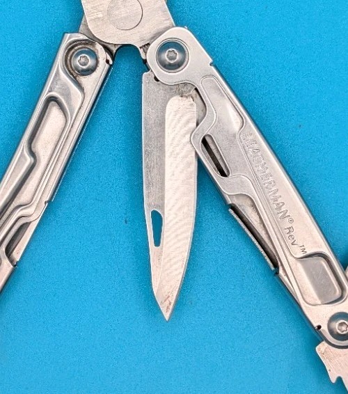 Leatherman Rev 3.8″ Multi-Tool, Stainless! *SOME RUST ON ITEM*