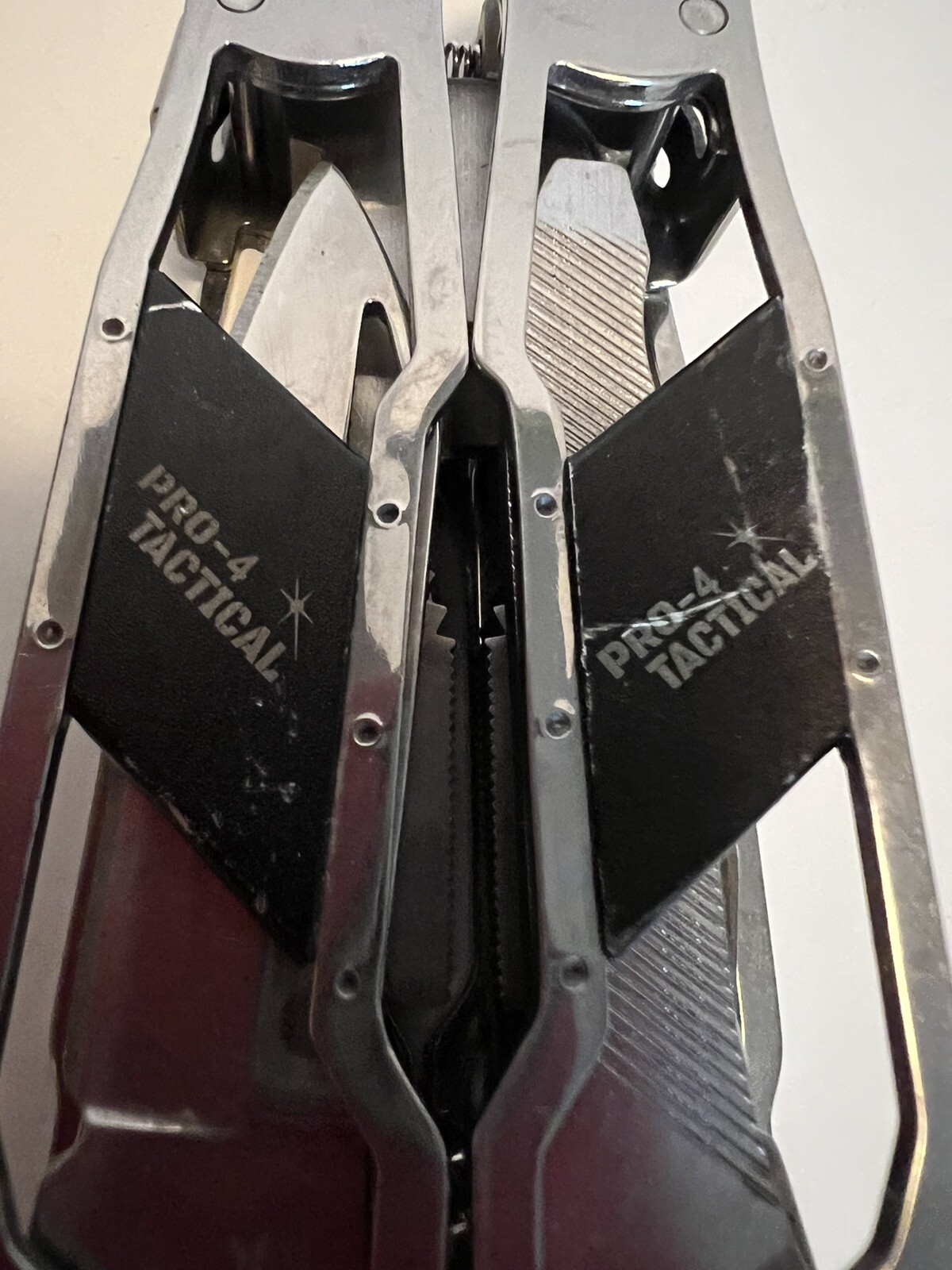 Pro-4 Tactical multi tool knife, pliers