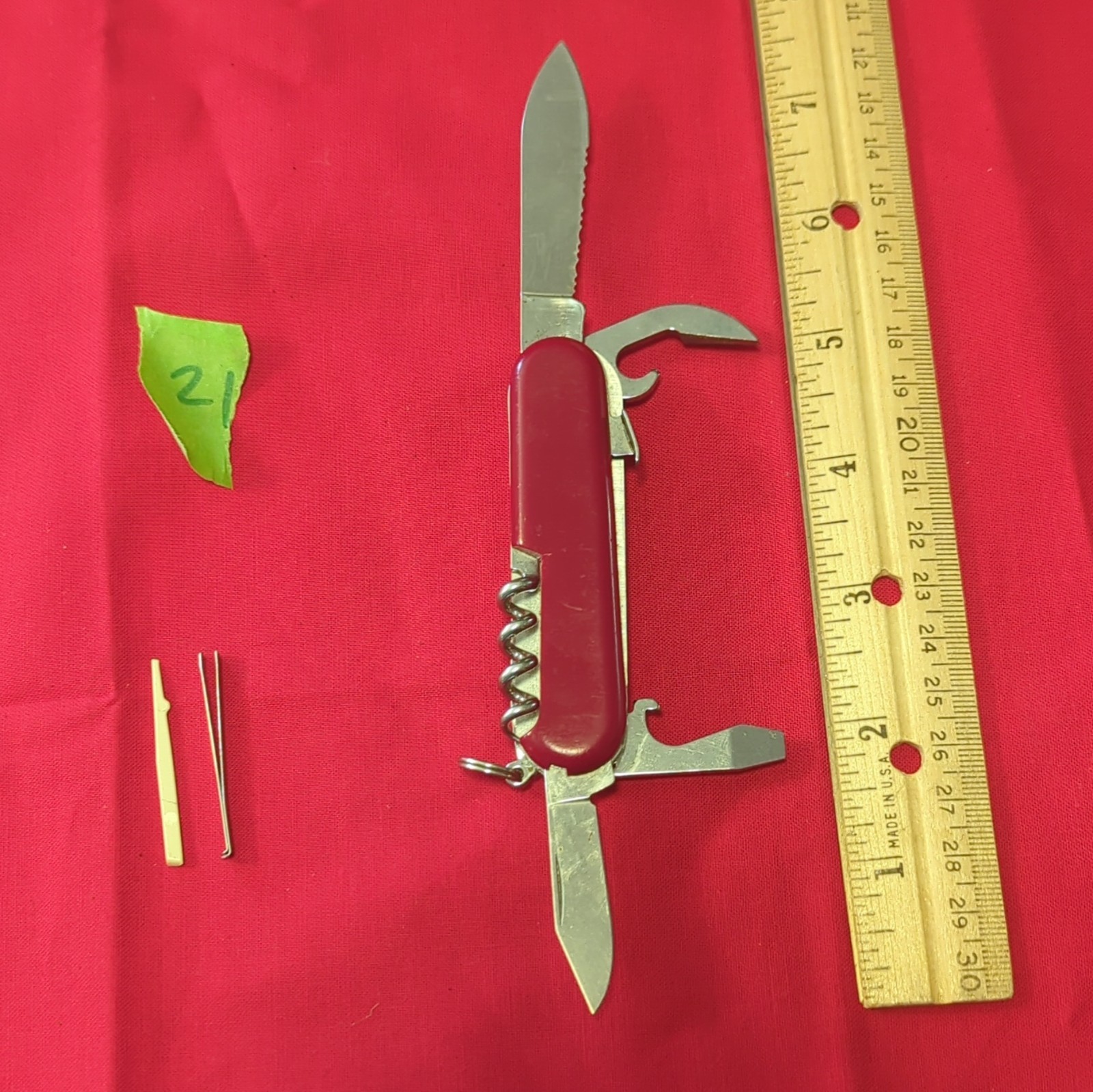 Wenger Delemont Switzerland Red 8-Tool Multi-Tool