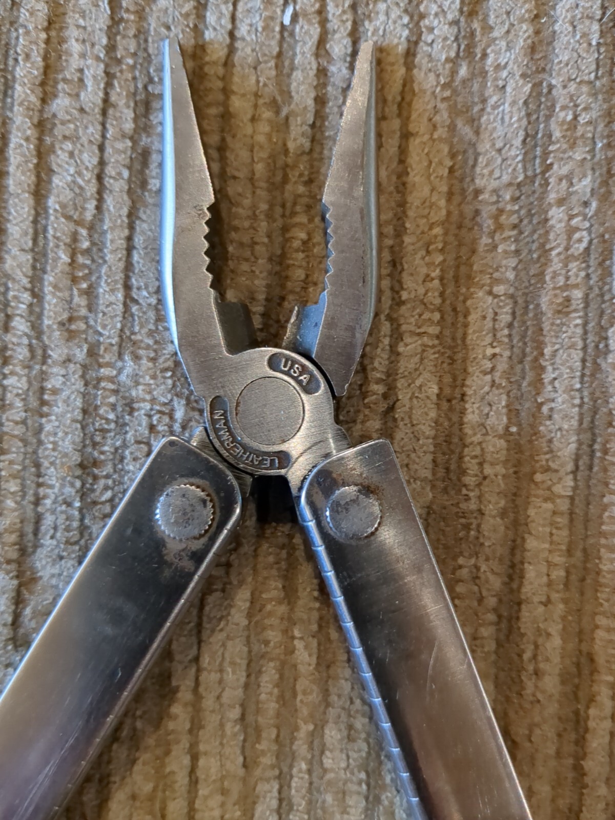 Original Pre- 1992 Leatherman TM 1325473 Multi Tool w Leather Sheath for Belt