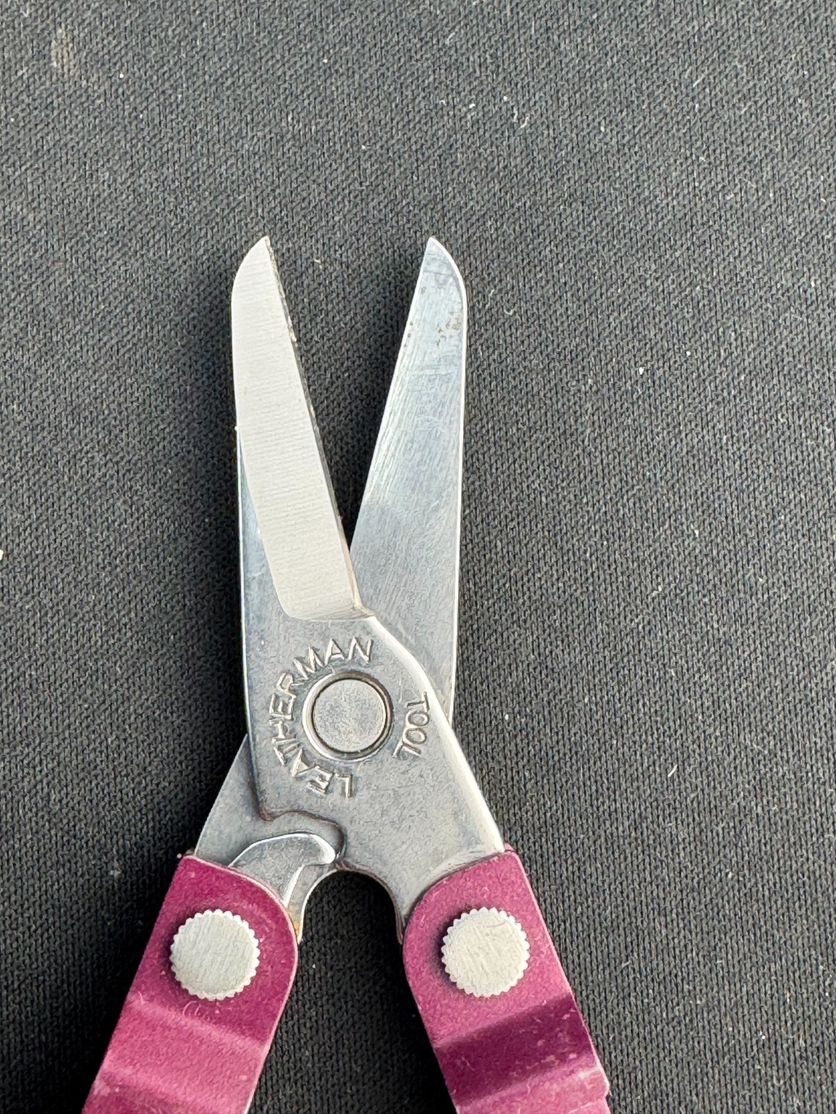 Leatherman Micra 10 in 1 Multitool Anodized Aluminum – Cherry