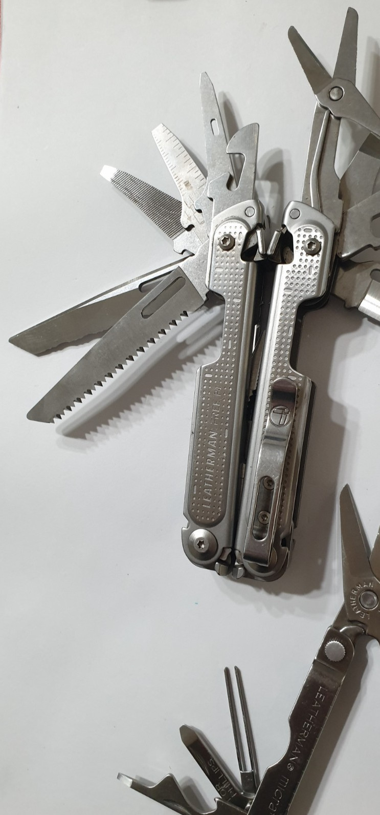 🔥🔥🔥 Leatherman Rare Retired Free P4 One Hand Opening + Micra Multi Tool