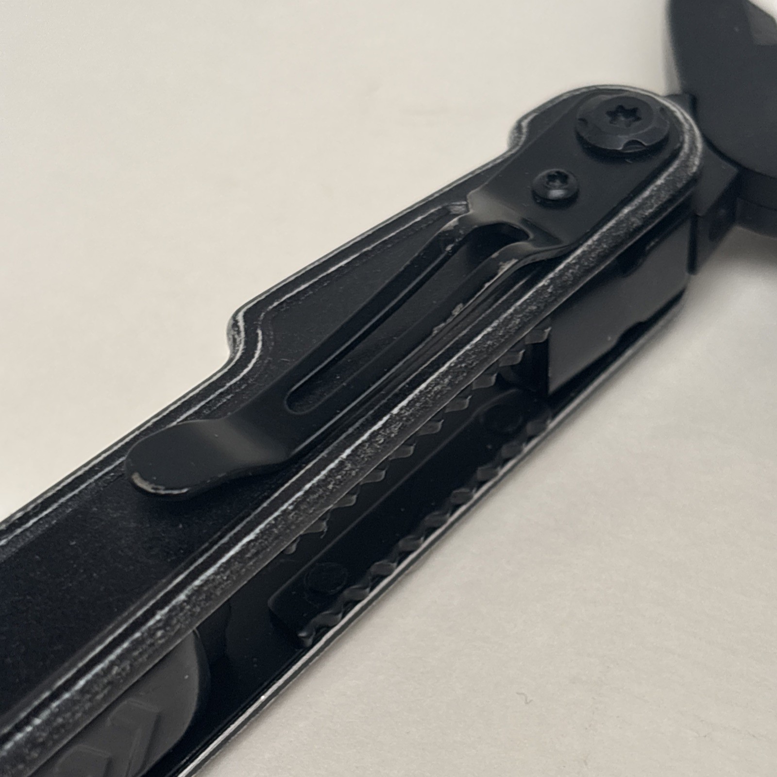 Hyper Tough Multi-tool Heavy Duty Stainless Steel Grip Black Camp Survival Hunt